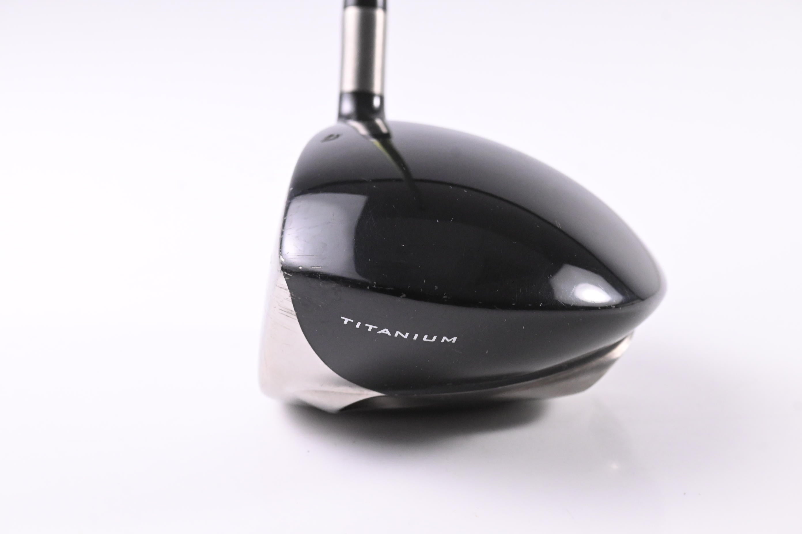 Left Hand Taylormade R7 Quad Driver / 9.5 Degree / Regular Flex Aldila NV 65