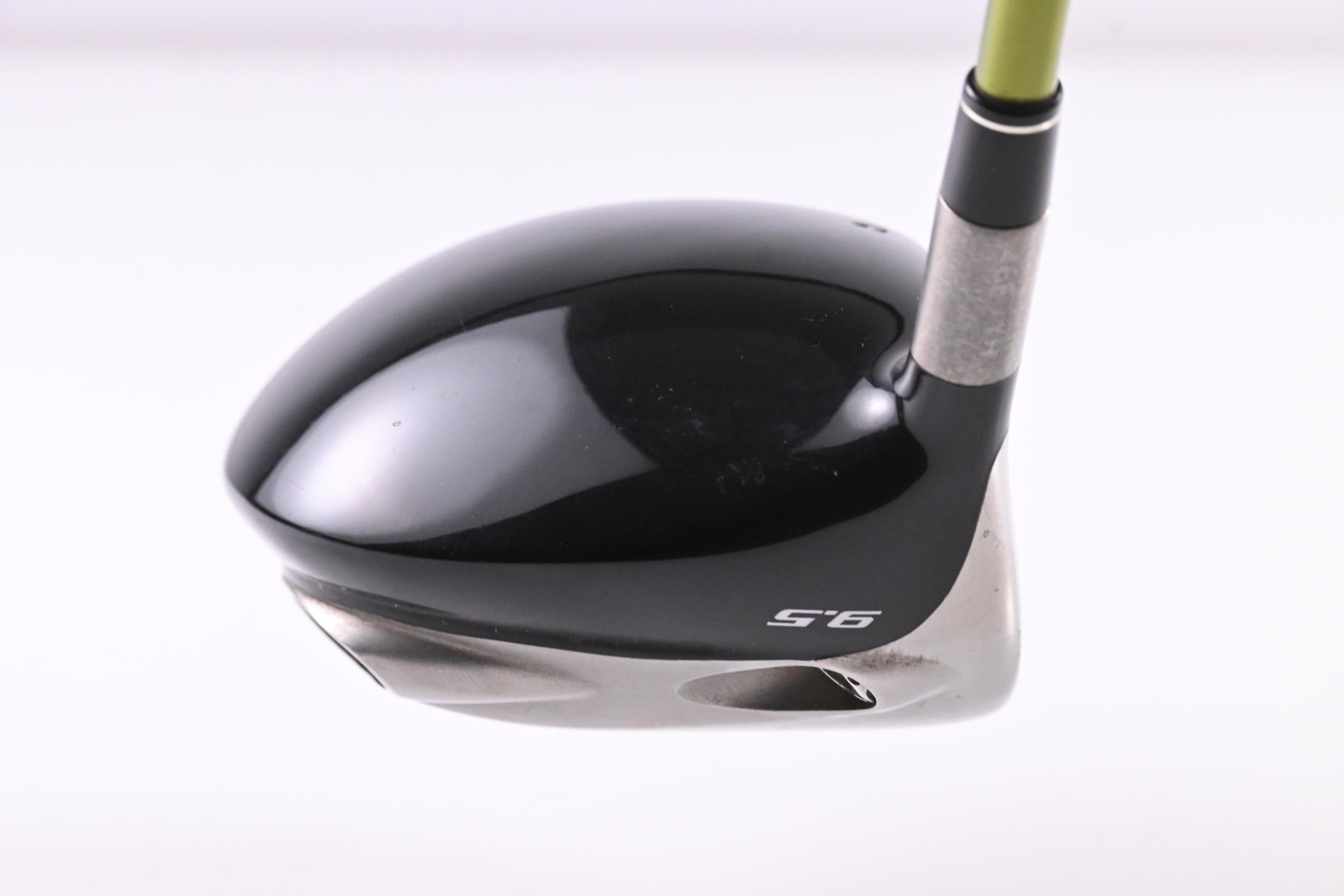 Left Hand Taylormade R7 Quad Driver / 9.5 Degree / Regular Flex Aldila NV 65