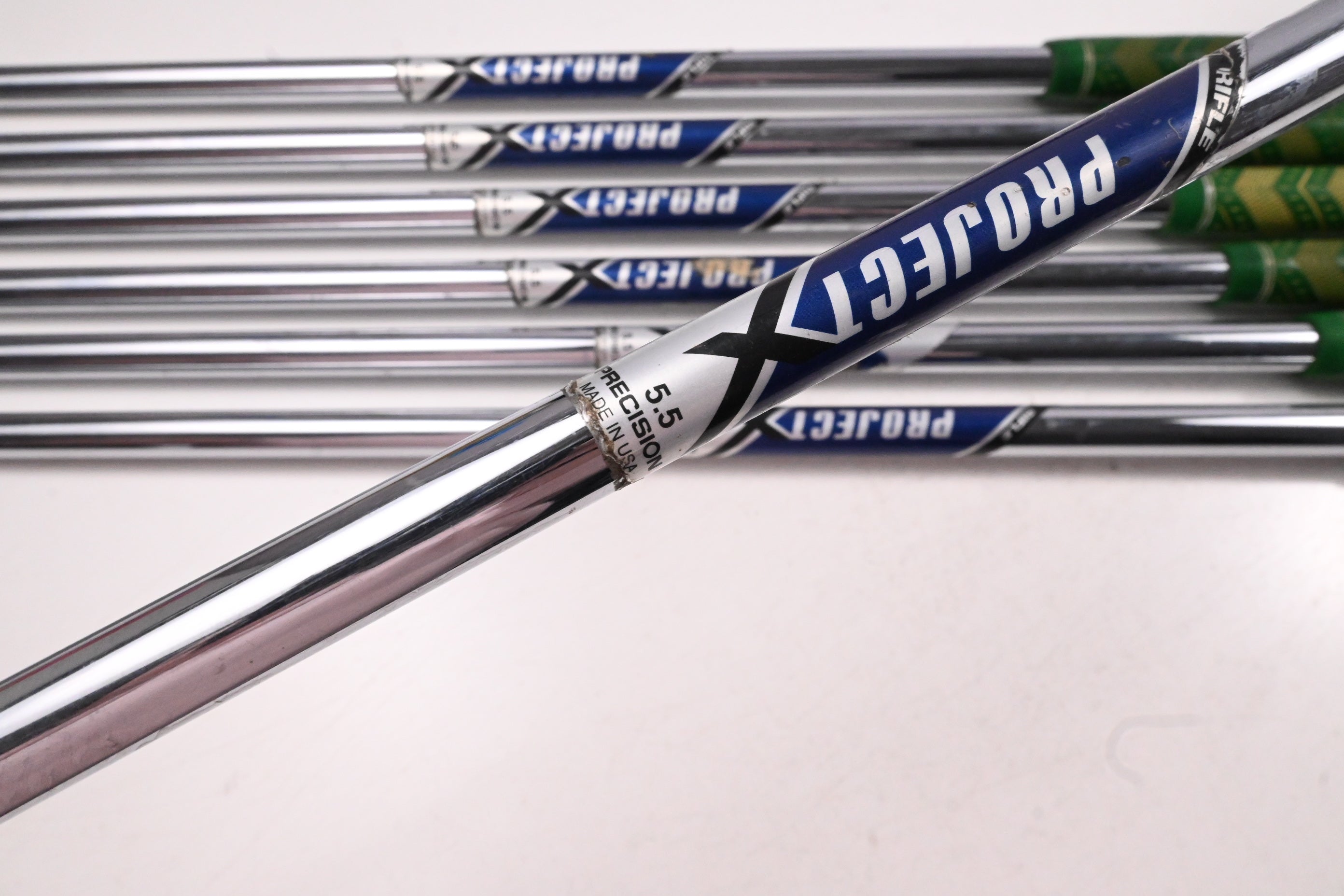 Srixon Z-565 Irons / 4-PW / Regular+ Flex Project X Rifle Shafts