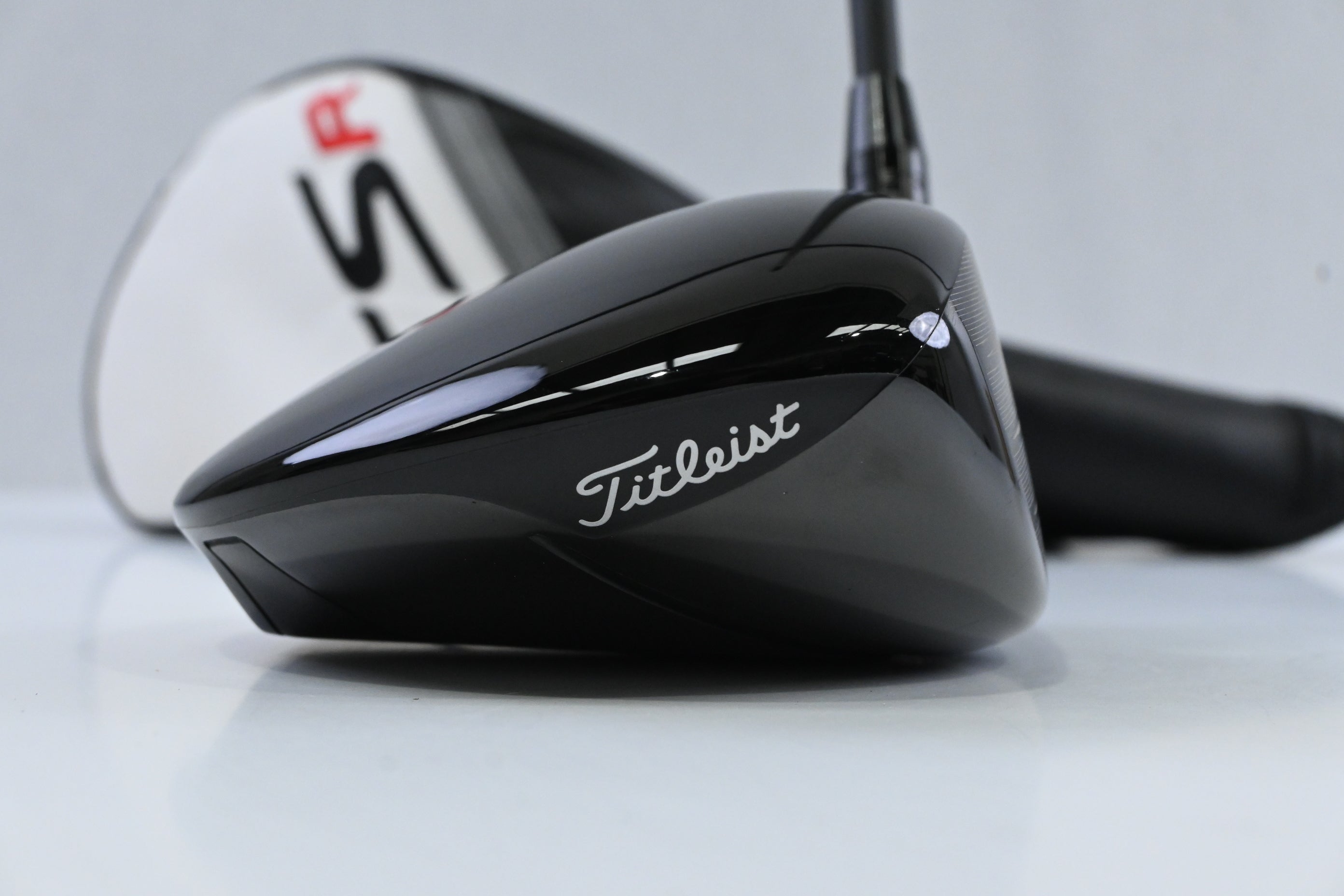 Titleist TSR2 Driver / 10 Degree / Stiff Flex HZRDUS Gen4 Red CB 50 Shaft