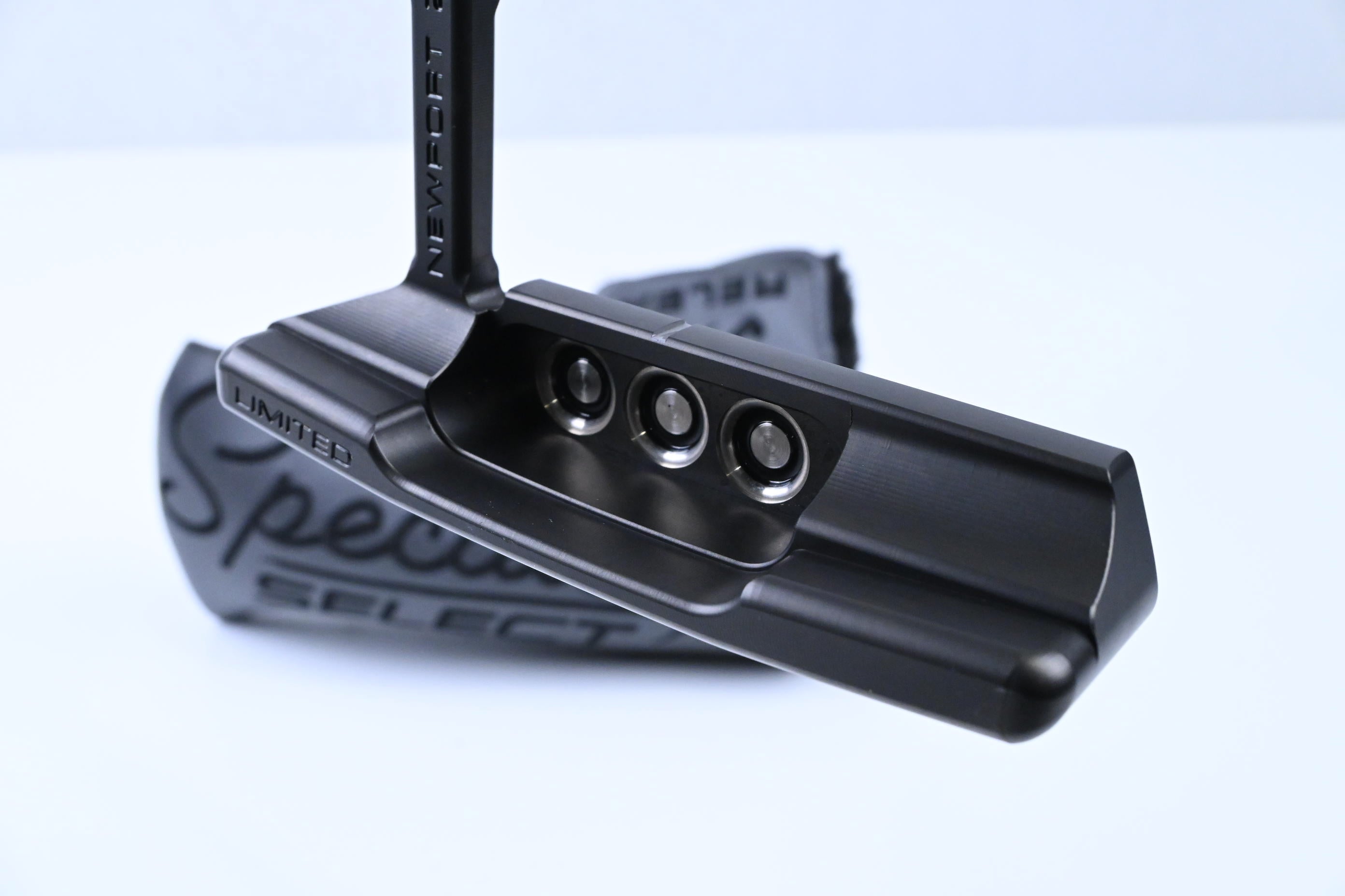 Scotty Cameron Special Select Jet Set Newport 2 Putter / 34 Inch