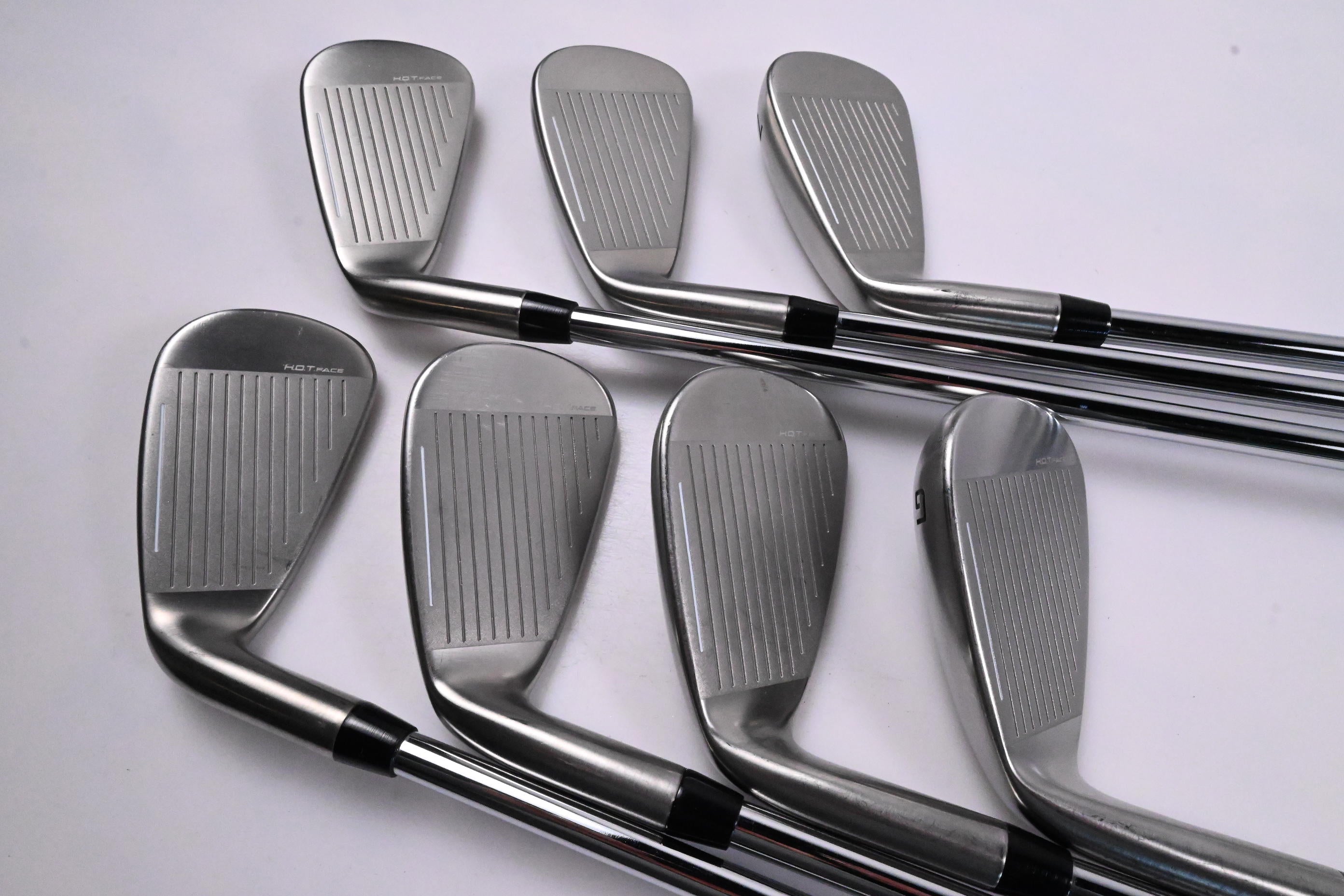 Cobra DS-Adapt Irons / 5-PW+GW / Regular Flex KBS Tour Lite Shafts
