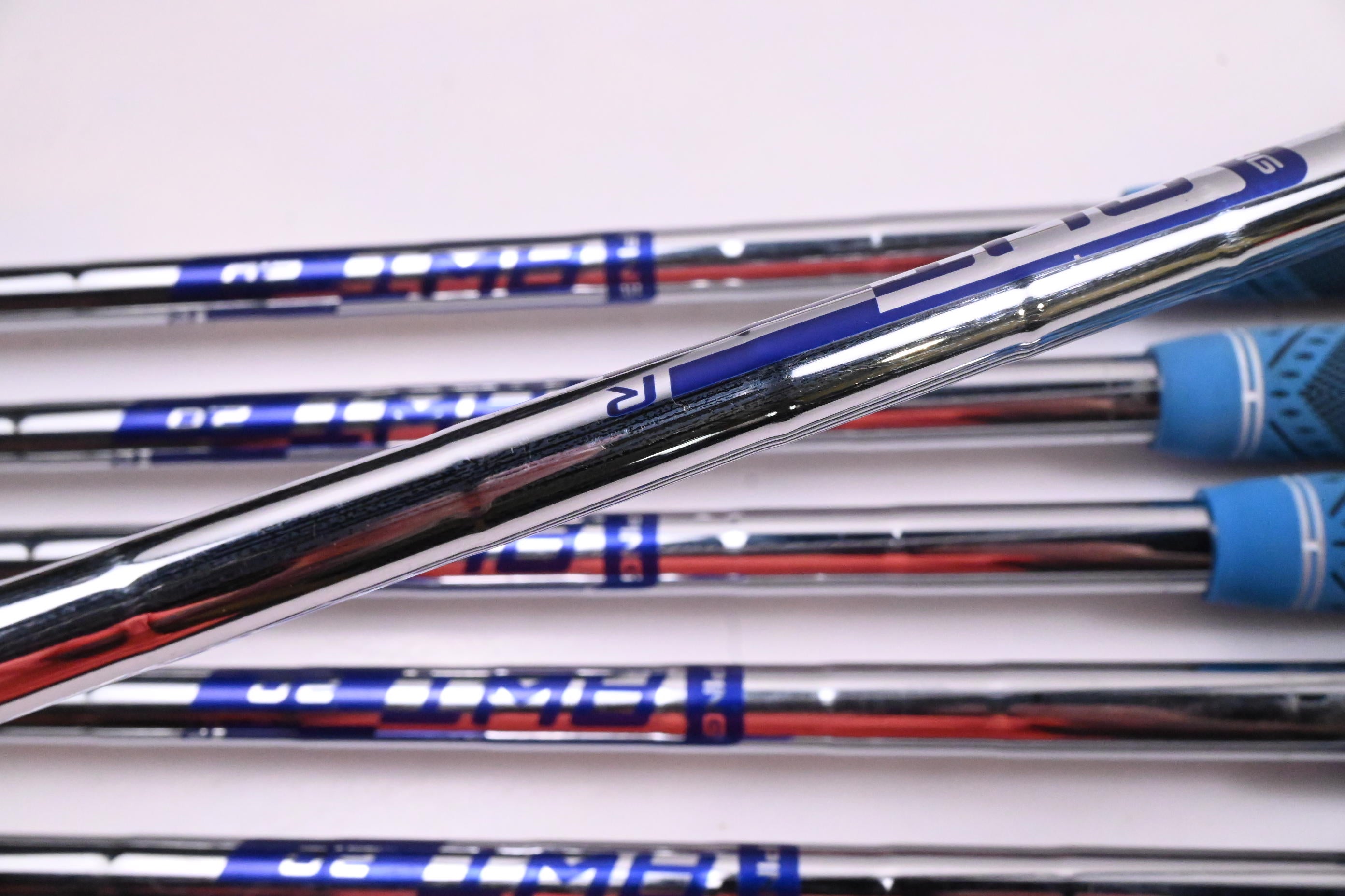 Ping G Series Irons / 5-PW+SW / Yellow Dot / Regular Flex Ping AWT 2.0 Shafts