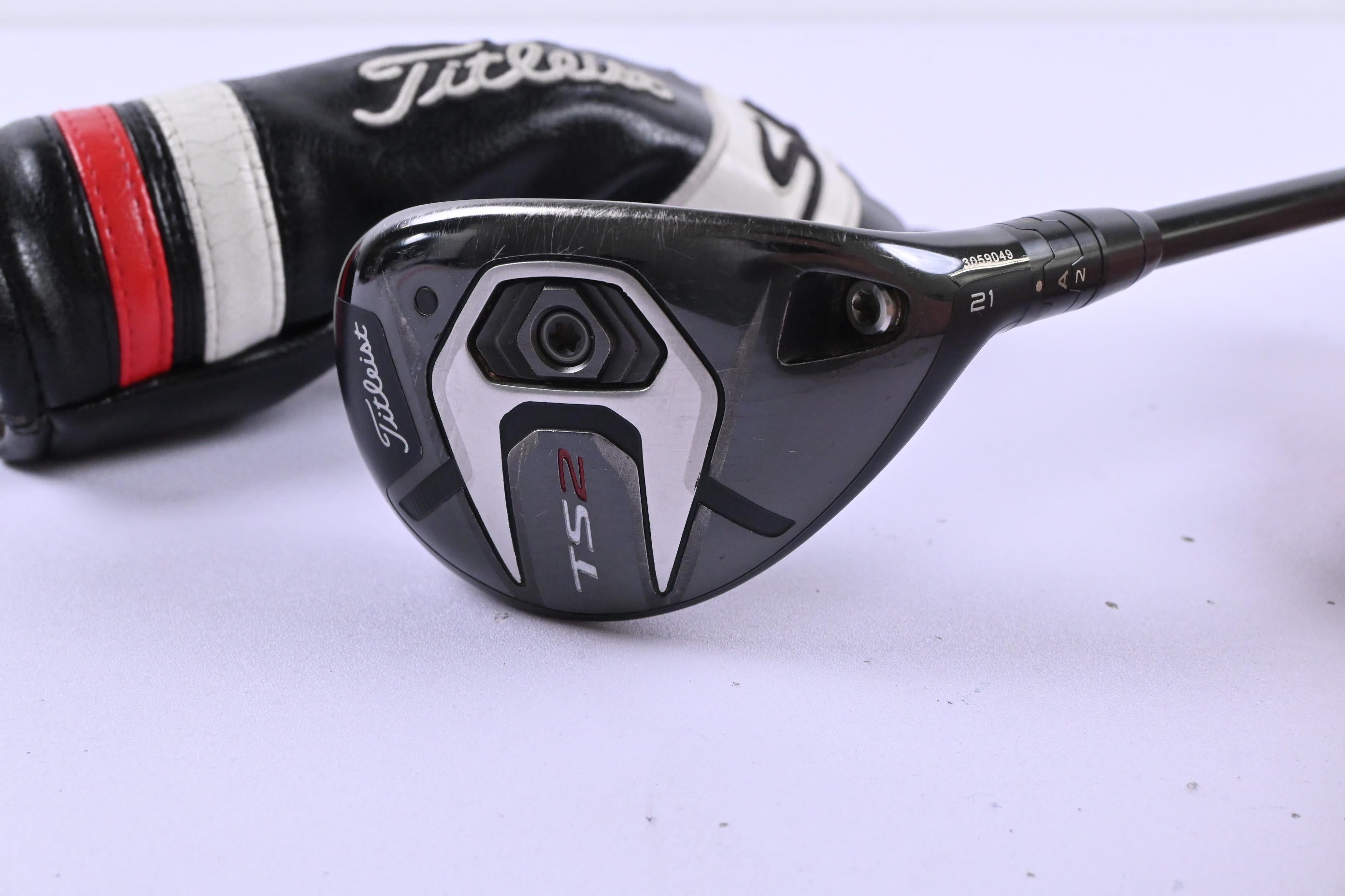 Titleist TS2 #3 Hybrid / 21 Degree / Regular Flex Kuro Kage 60 Shaft