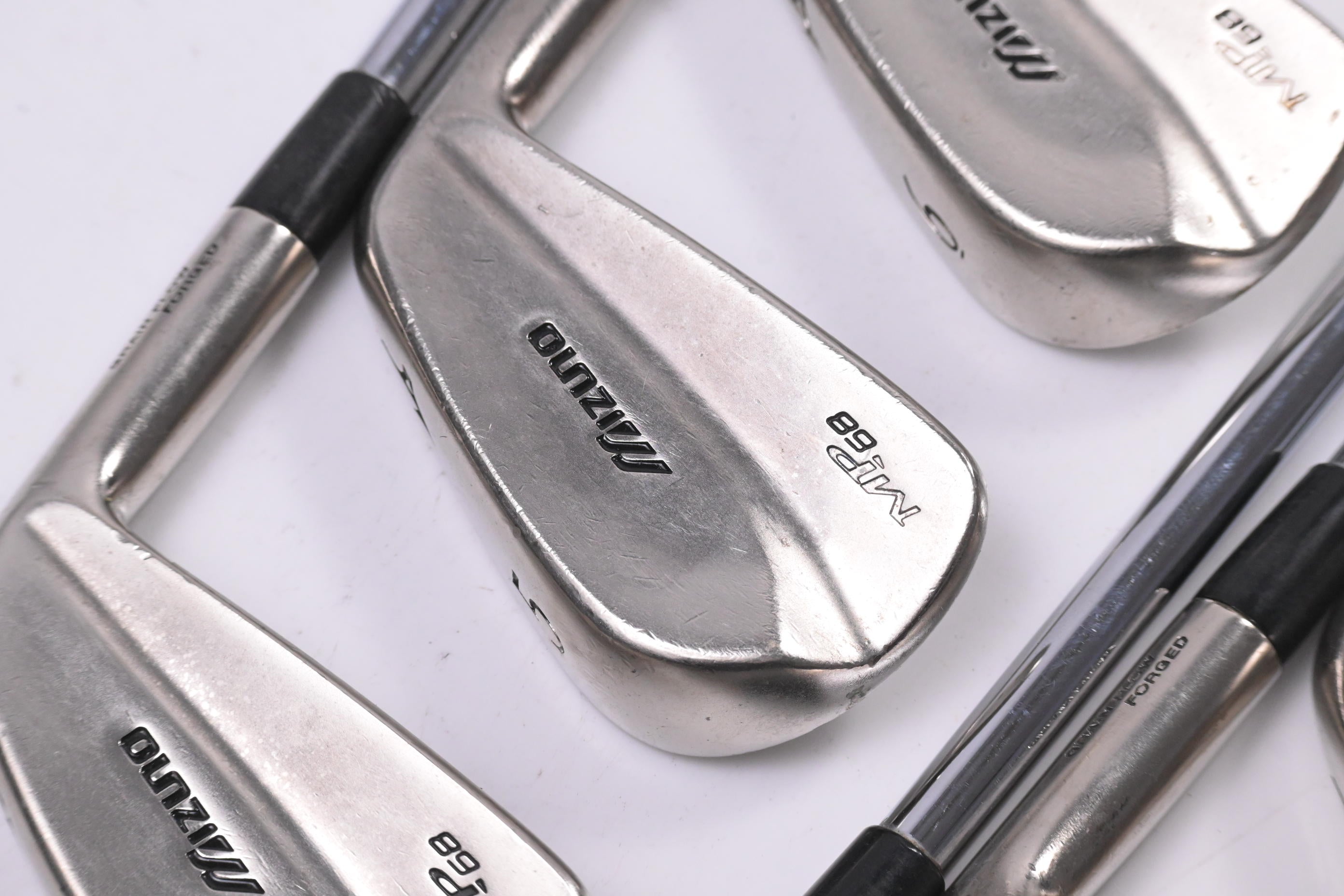 Mizuno MP-68 Irons / 4-PW / Regular Flex Dynamic Gold R300 Shafts
