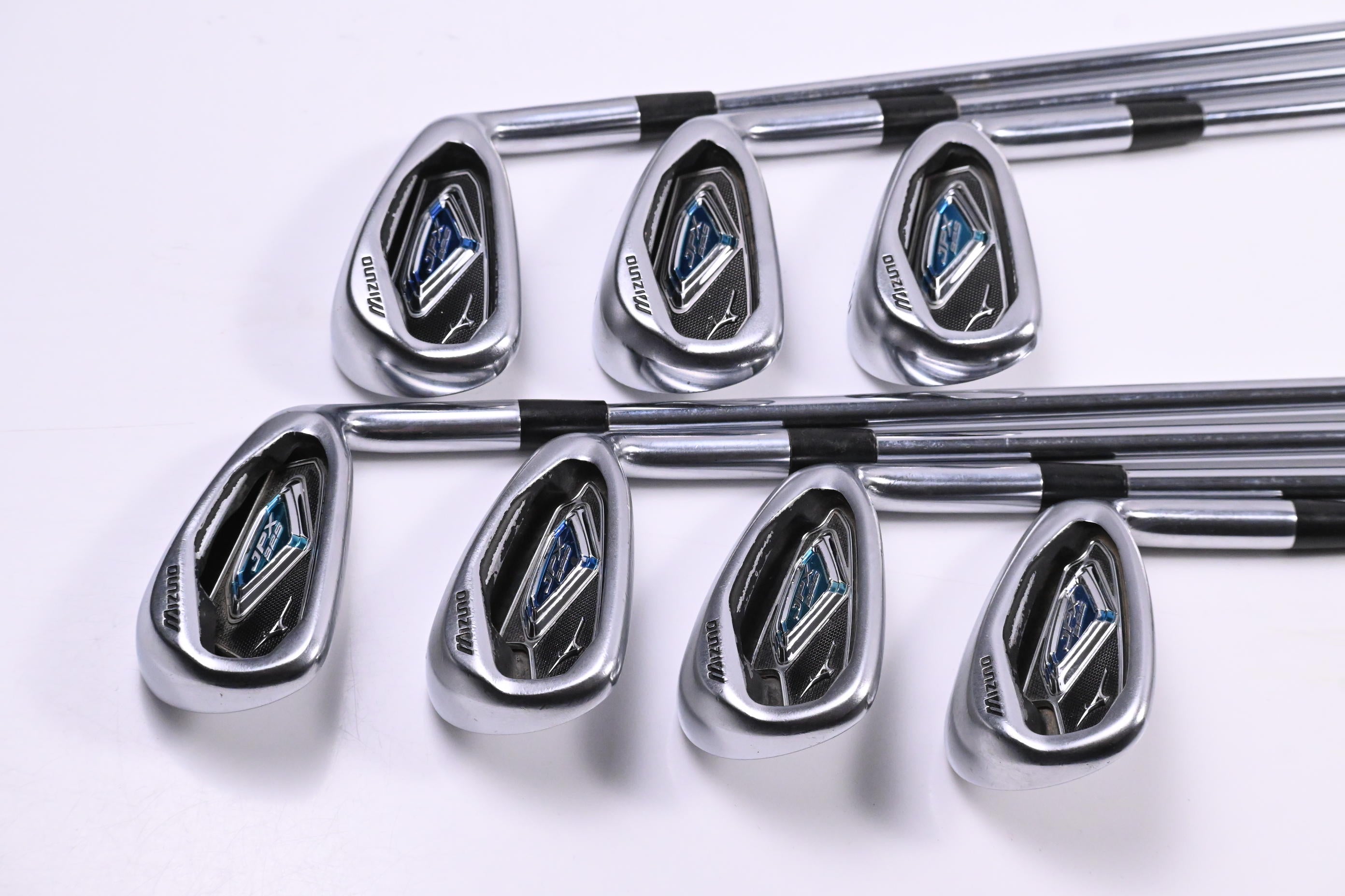 Mizuno JPX 825 Irons / 4-PW / Regular Flex Dynalite Gold XP R300 Shafts