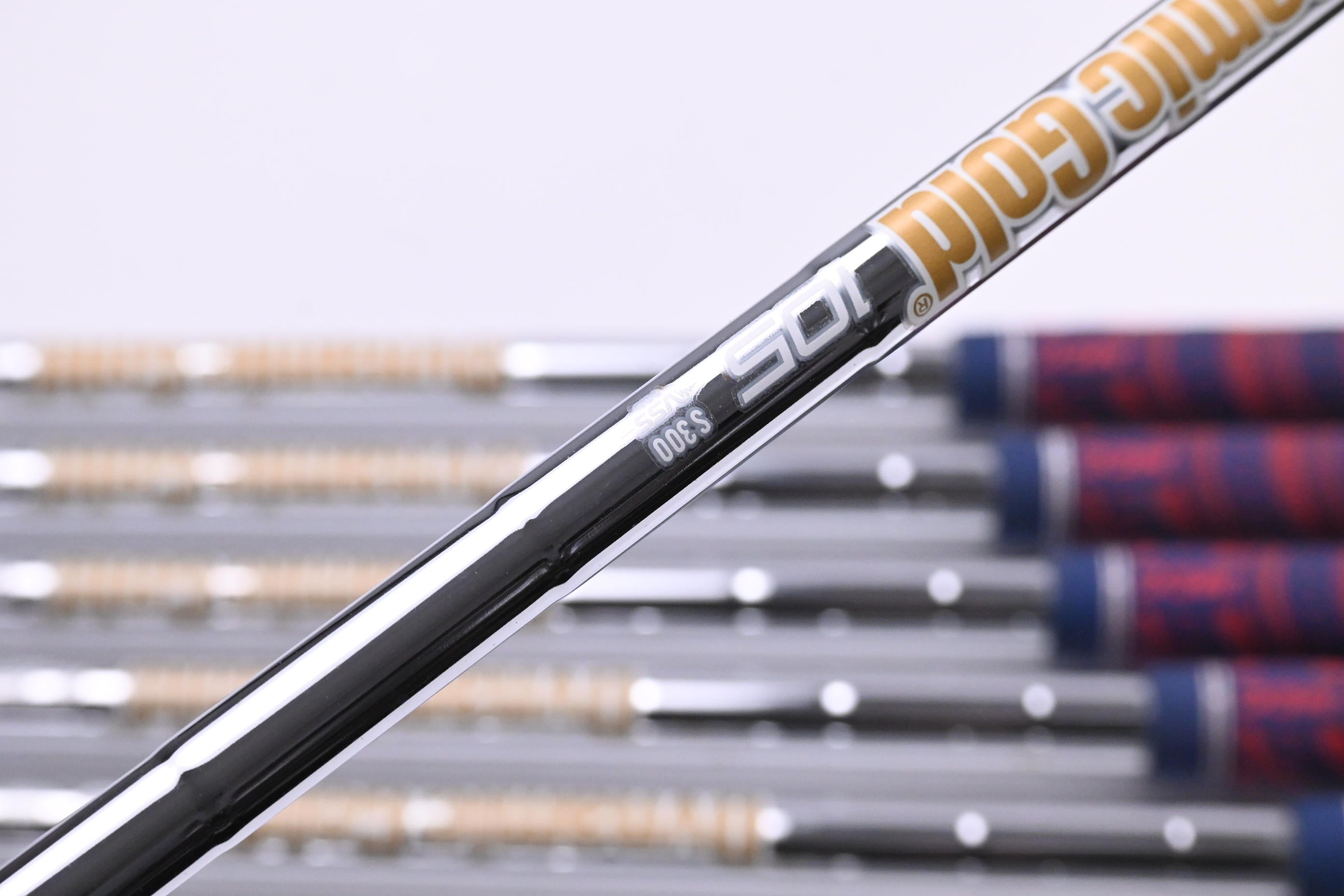 Wilson D9 Forged Irons / 4-PW / Stiff Flex Dynamic Gold 105 S300 Shafts