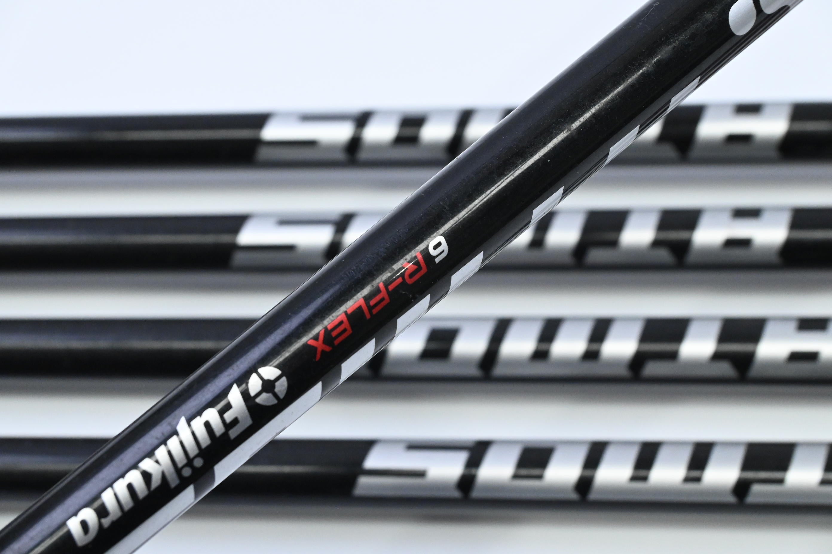 Taylormade M4 Irons / 7-PW+SW / Regular Flex Fujikura Atmos Red 6 Shafts