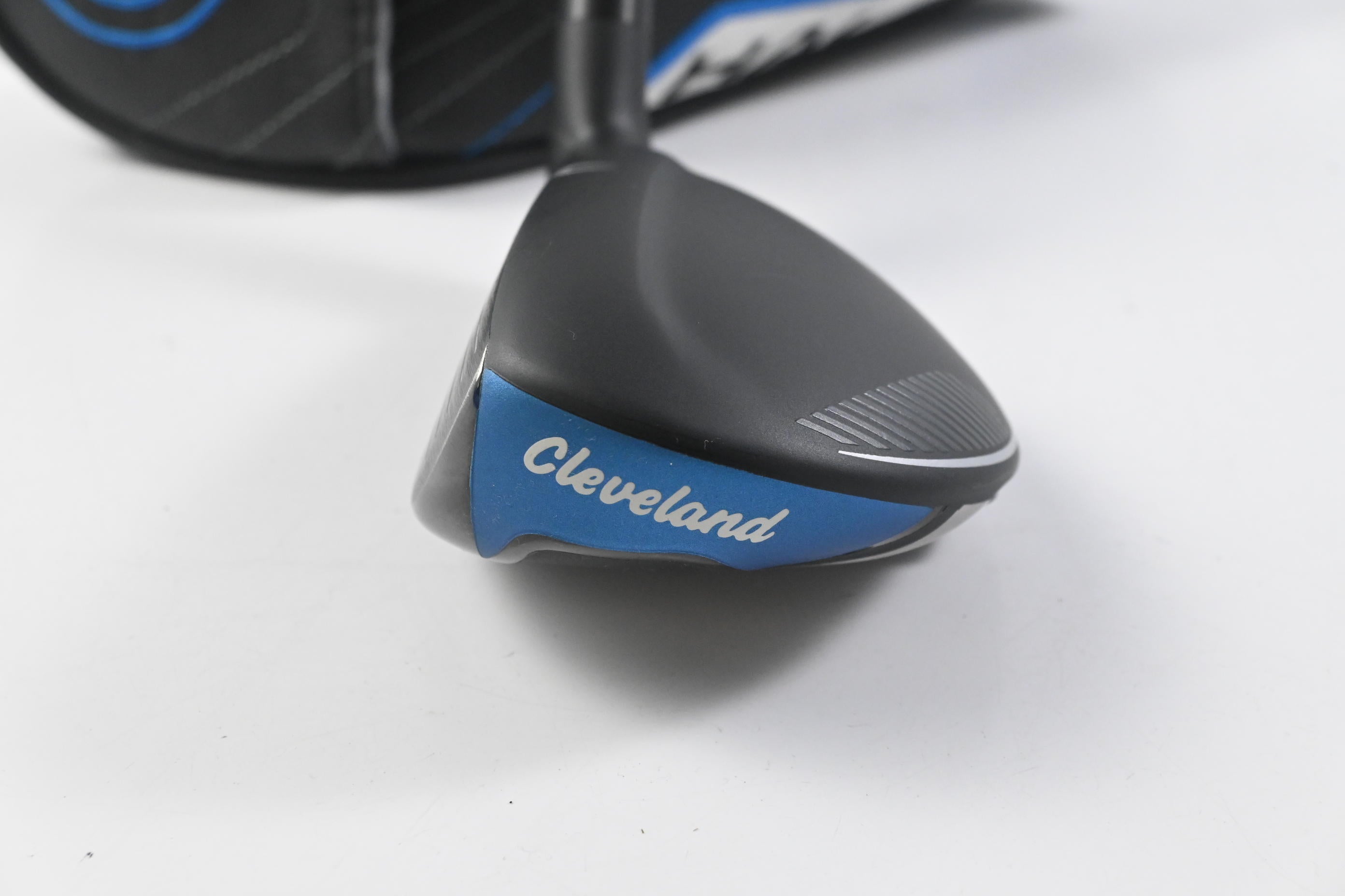 Left Hand Cleveland Launcher XL Halo #4 Hybrid / 21 Degree / Regular Flex Cypher
