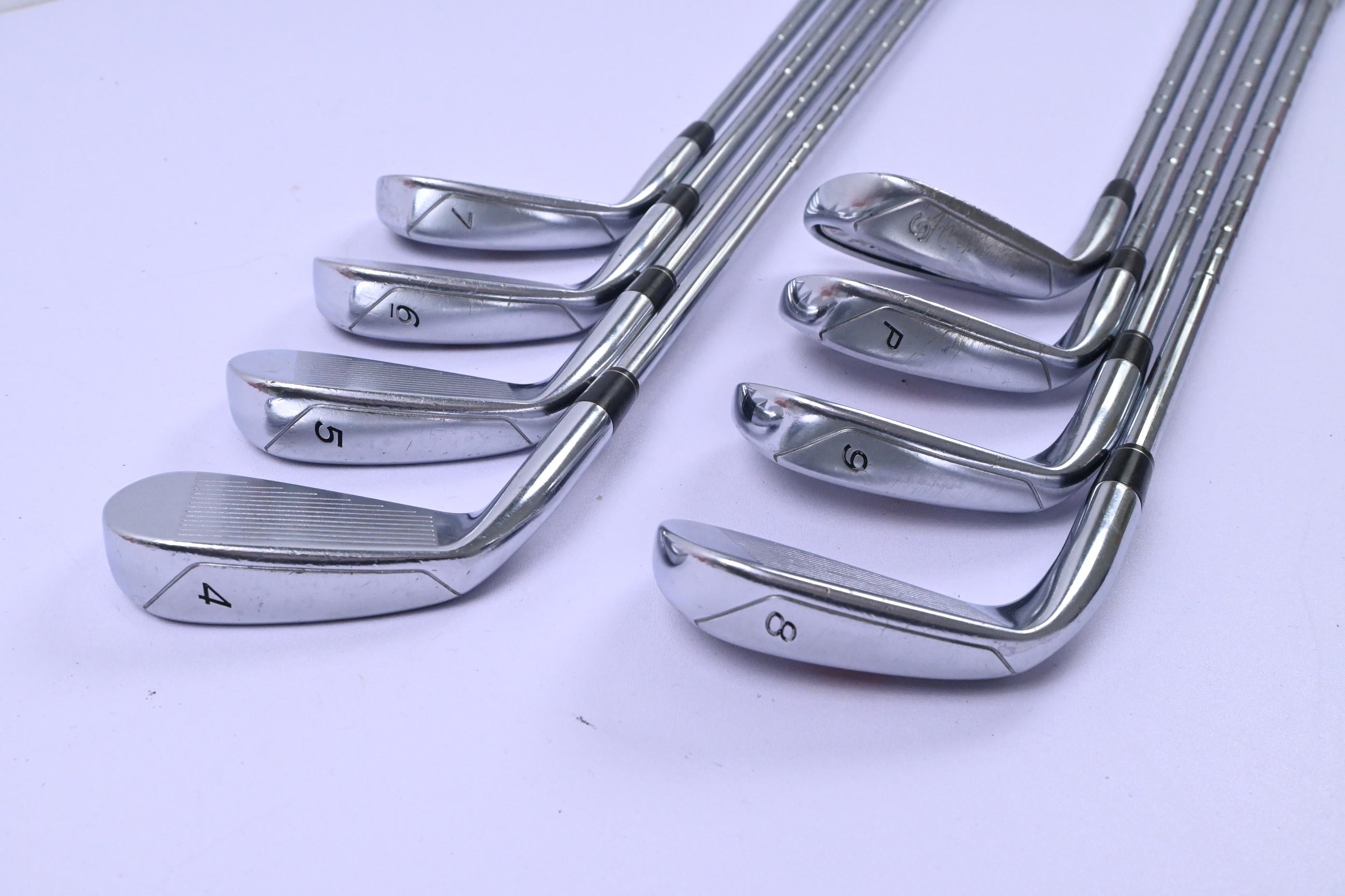 Taylormade R11 Irons / 4-PW+SW / Regular Flex Steel Shafts