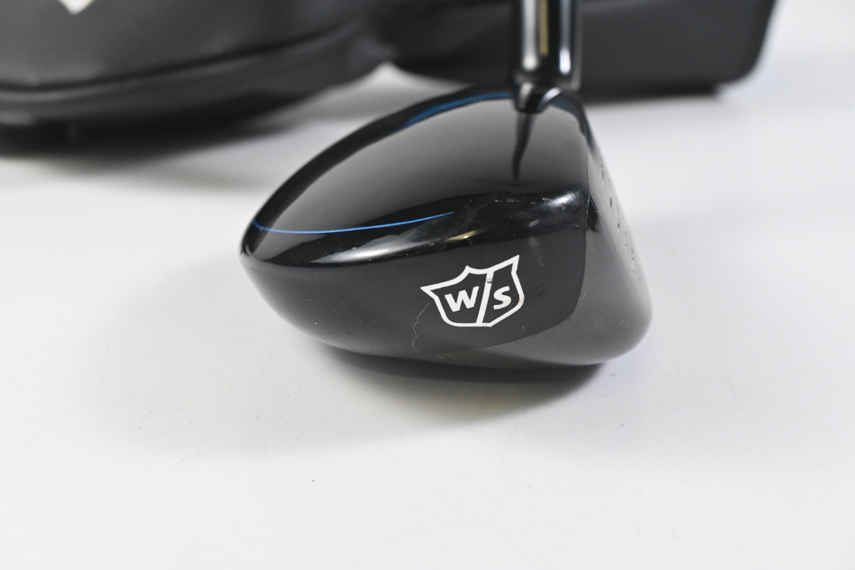 Wilson Staff D7 #4 Hybrid / 22 Degree / Regular Flex UST Mamiya Helium Nano Core