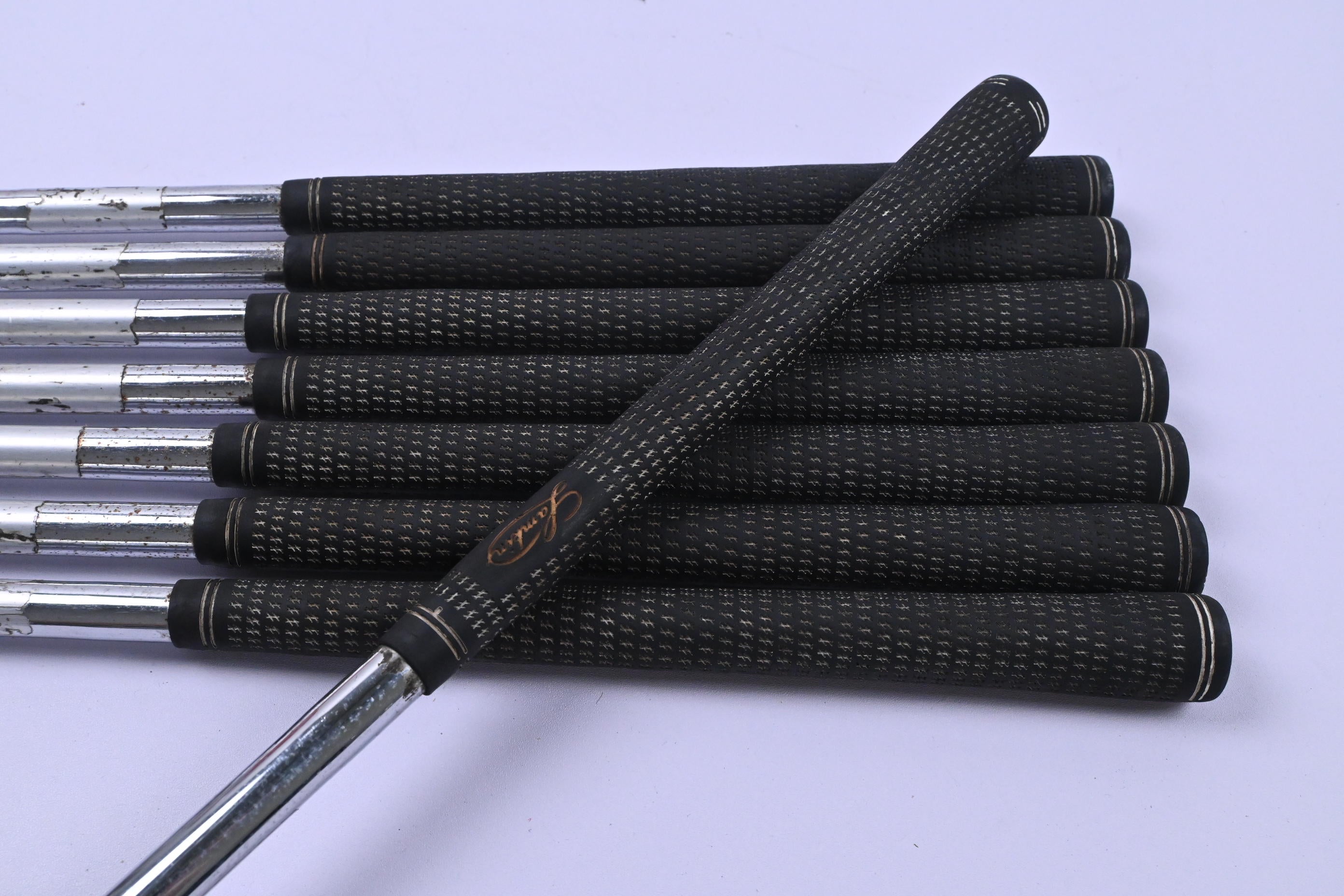 Taylormade R11 Irons / 4-PW+SW / Regular Flex Steel Shafts
