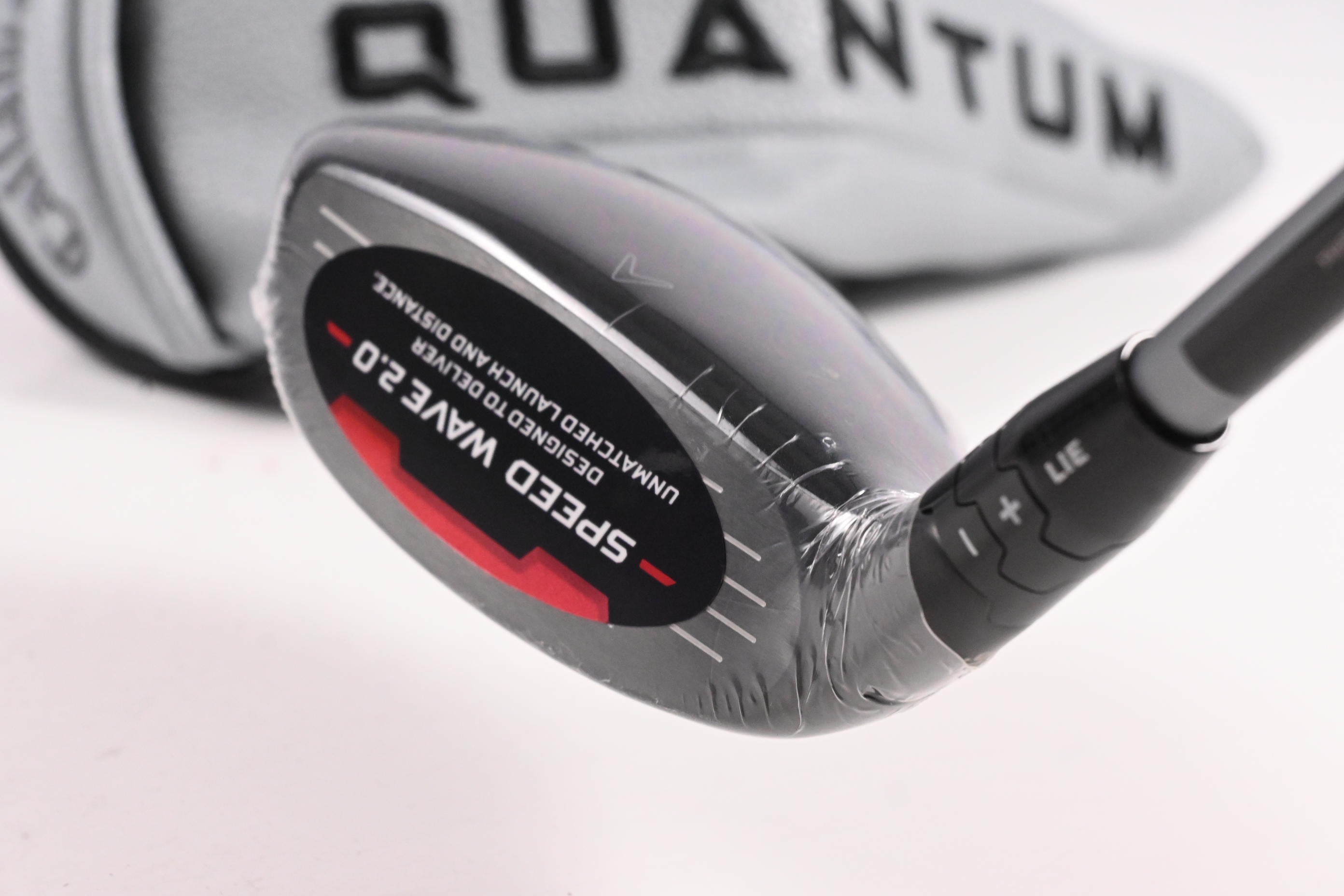 Callaway Quantum Max OS #4 Hybrid / 20 Degree / Regular Flex Denali Silver 60