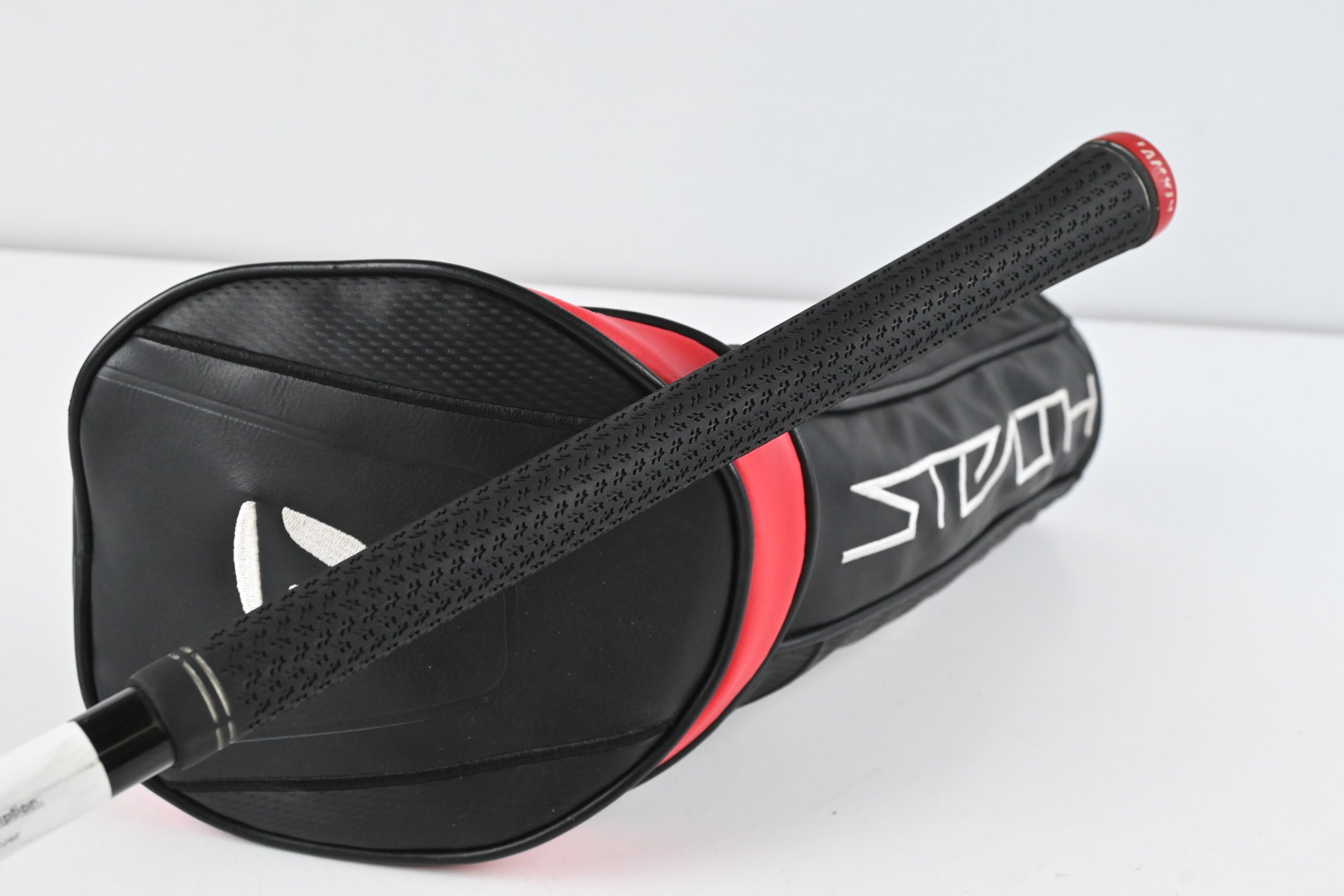 Taylormade Stealth Driver / 9 Degree / Stiff Flex Fujikura Ventus Red 5 Shaft