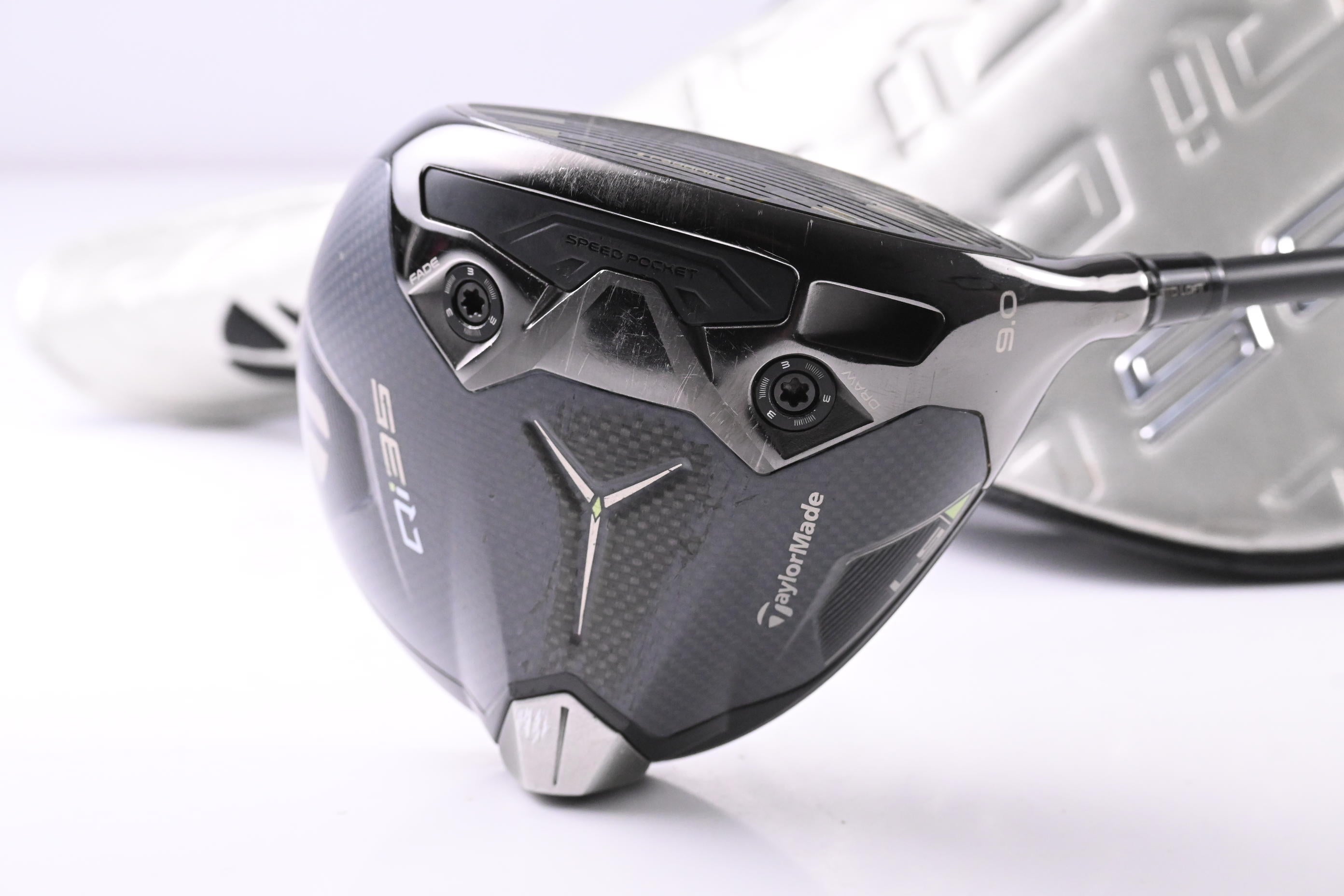 Taylormade Qi35 LS Driver / 9 Degree / Stiff Flex Kai'li Dark Waves White 60