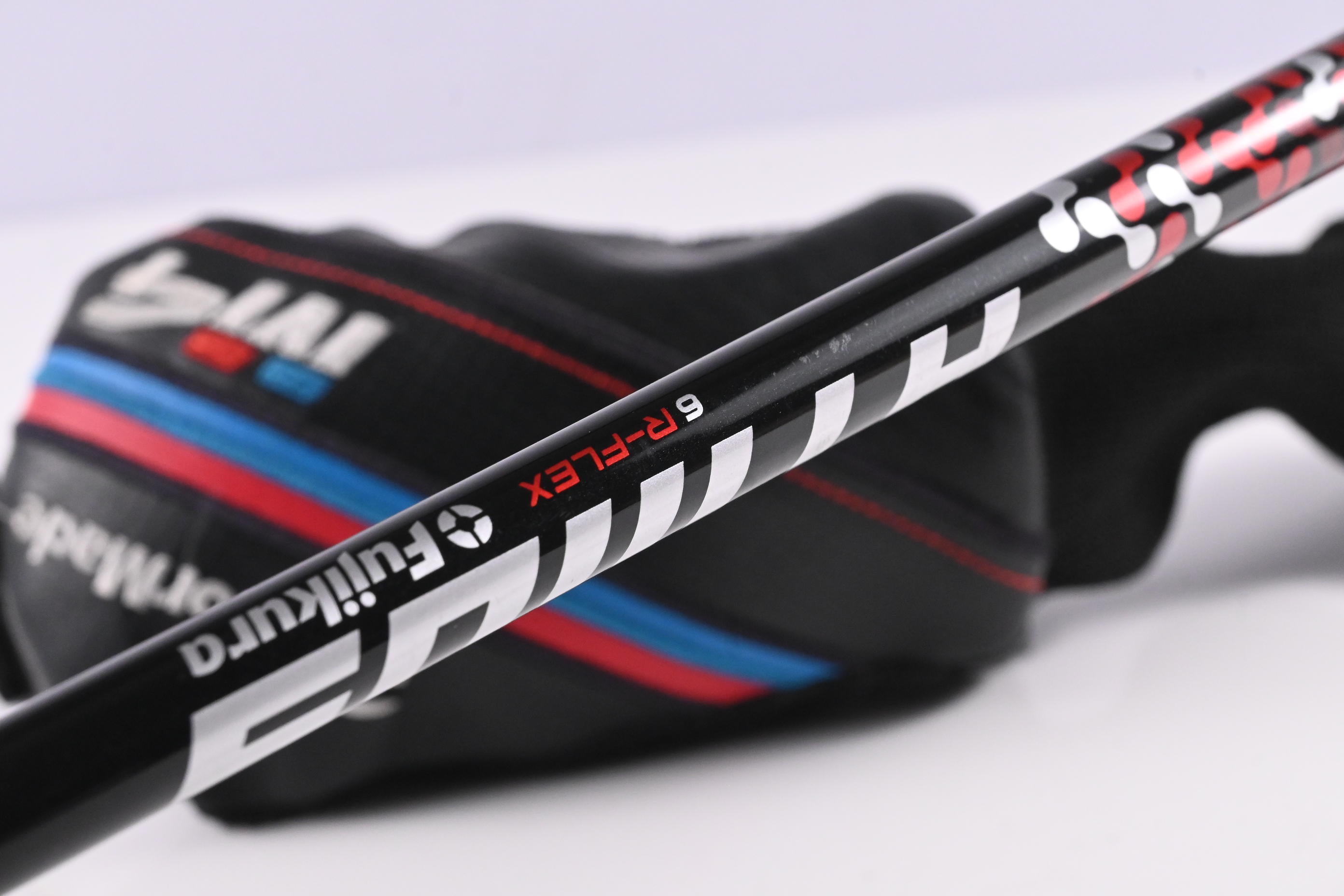 Taylormade M4 #4 Hybrid / 22 Degree / Regular Flex Fujikura Atmos Red 6 Shaft
