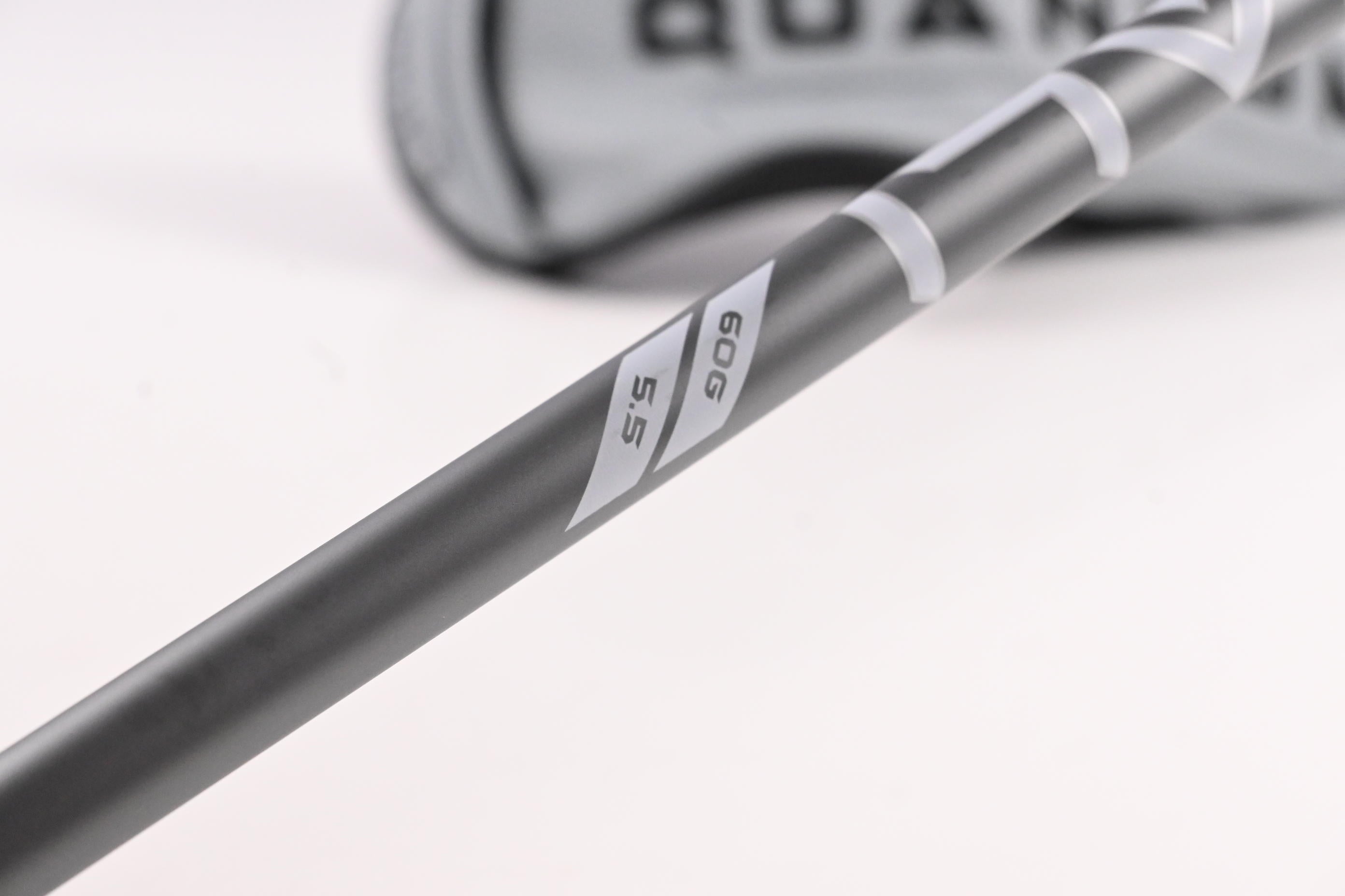 Callaway Quantum Max OS #4 Hybrid / 20 Degree / Regular Flex Denali Silver 60