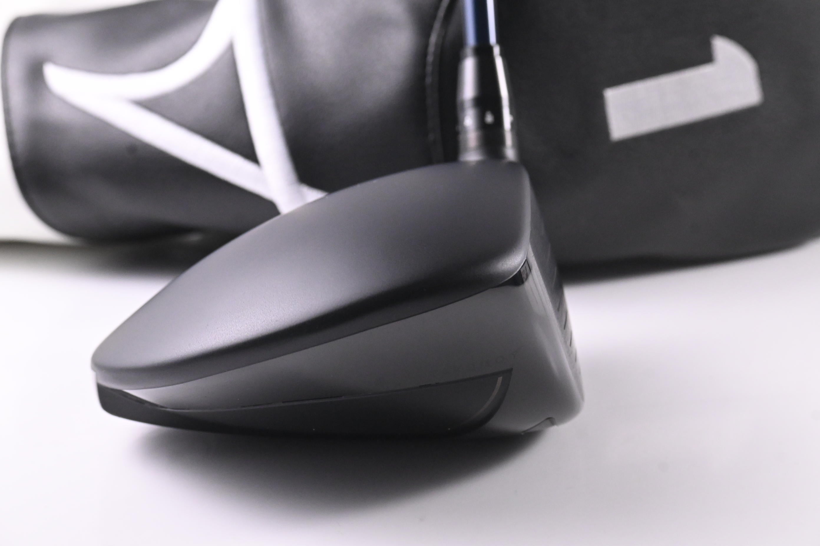 Takomo IIGNIS D1 Driver / 10.5 Degree / X-Flex Fujikura Ventus Blue 6 Shaft
