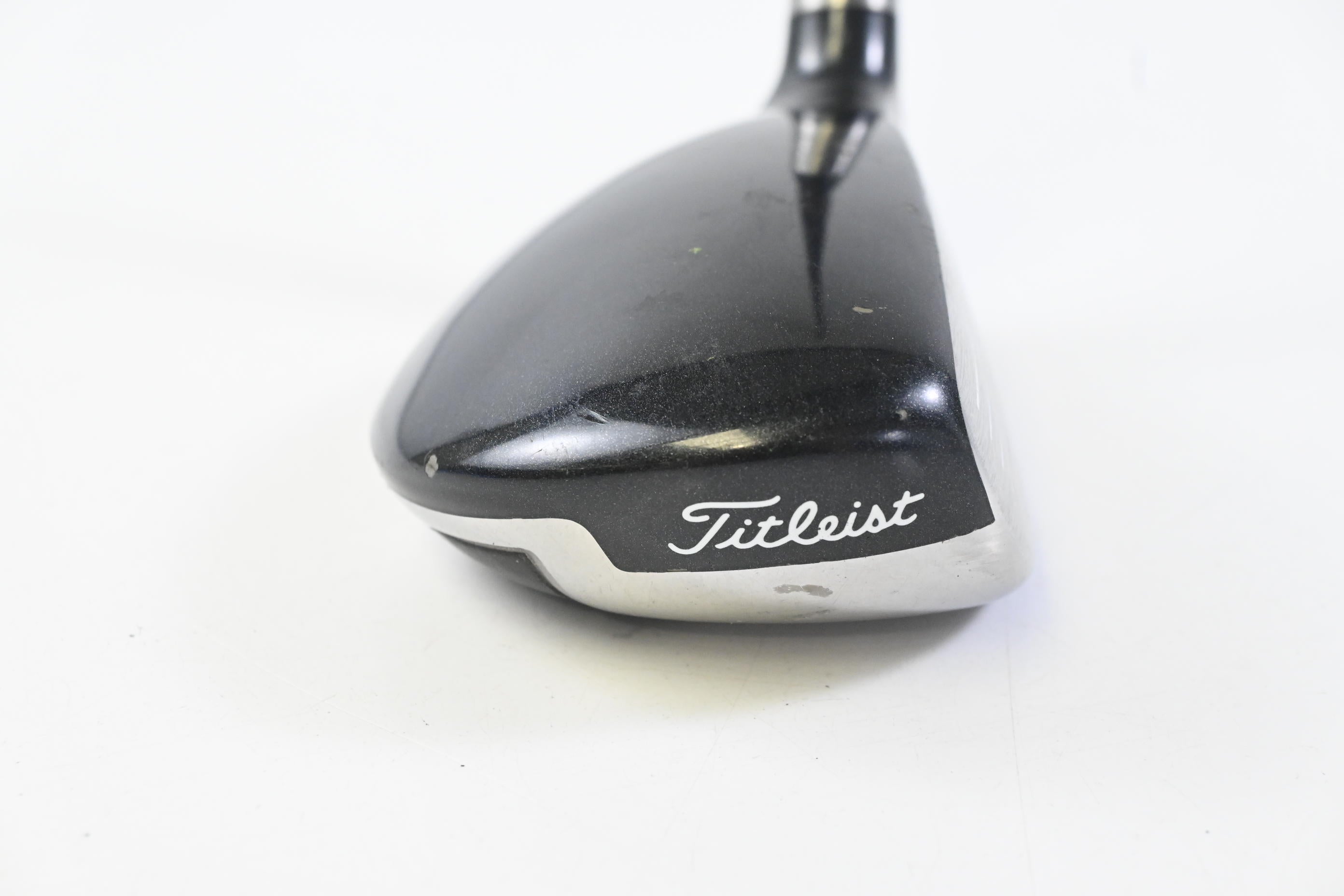 Titleist 909H #3 Hybrid / 19 Degree / Stiff Flex Aldila Voodoo Shaft