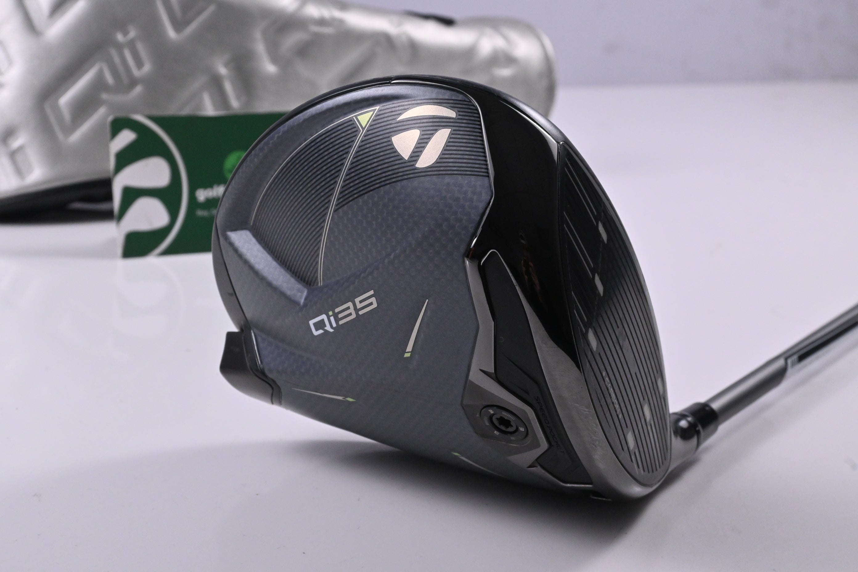 Taylormade Qi35 Driver / 10.5 Degree / Regular Flex Airspeeder 50 Shaft