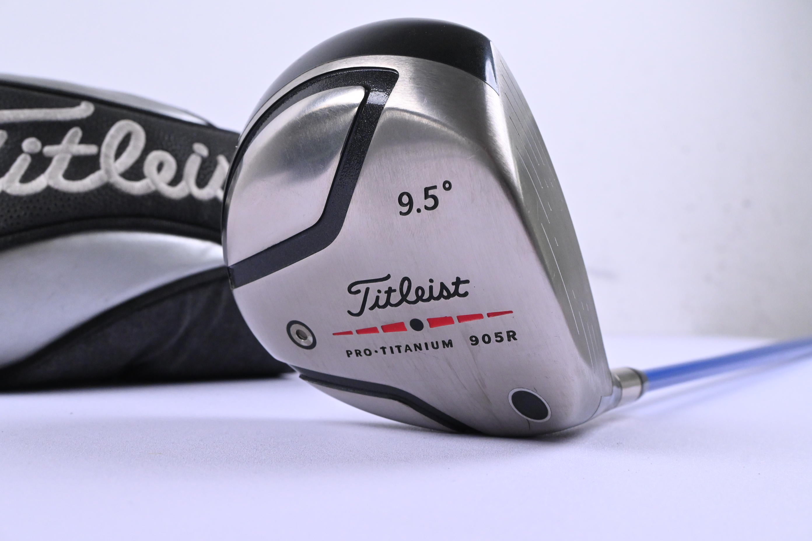 Titleist 905 R Driver / 9.5 Degree / Stiff Flex Grafalloy Blue Shaft
