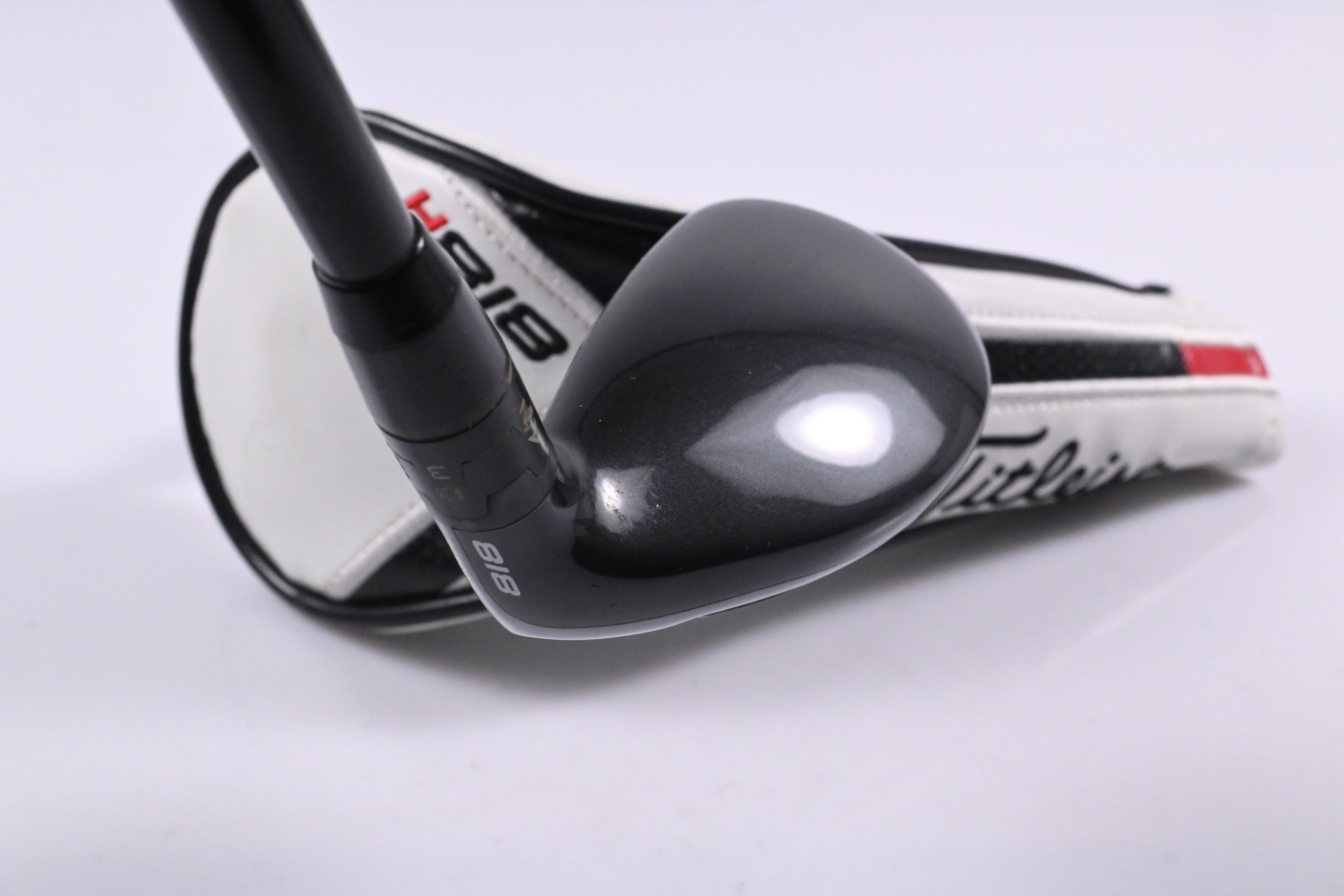 Titleist 818 H2 #3 Hybrid / 19 Degree / Stiff Flex Tensei CK White 90 Shaft