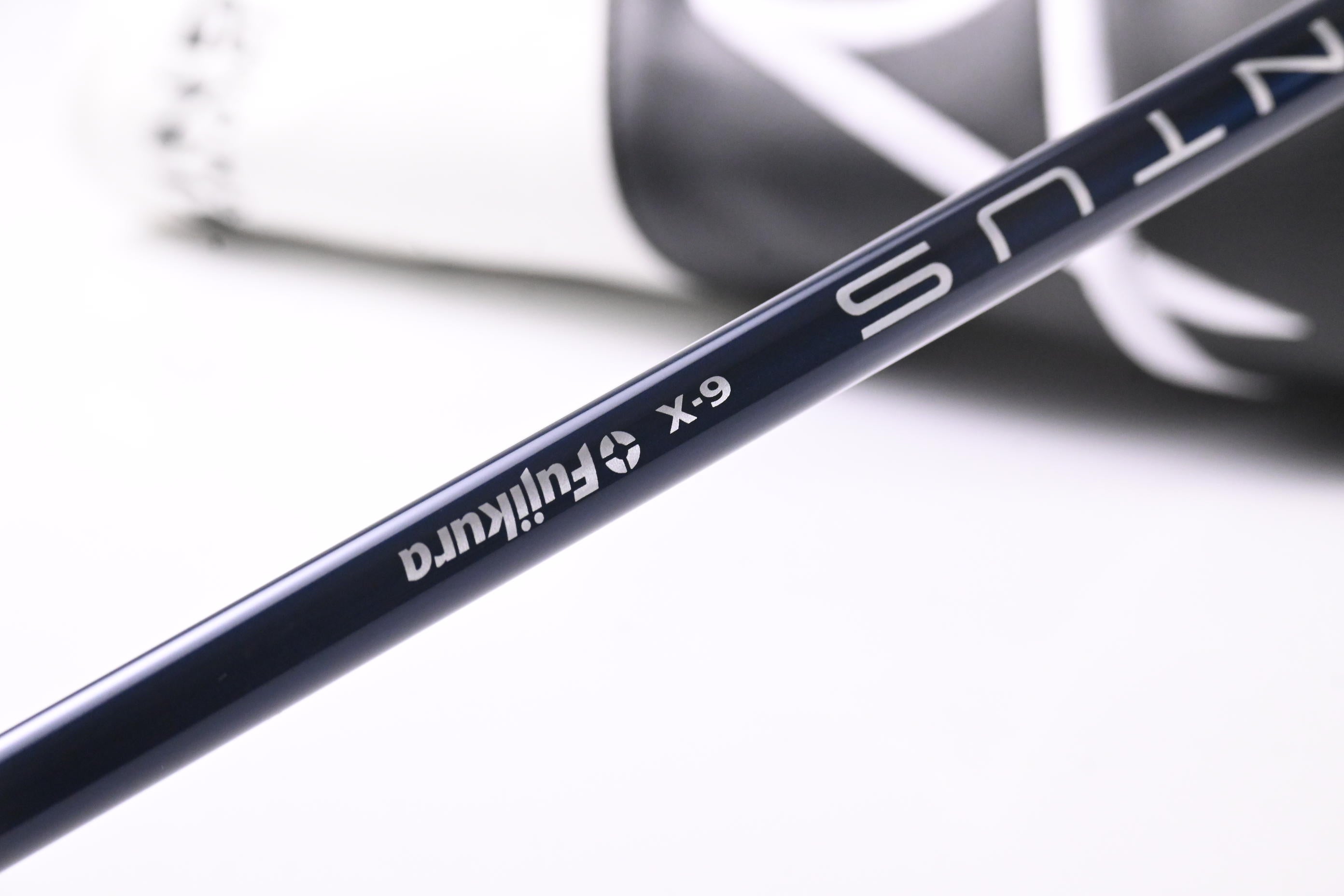 Takomo IIGNIS D1 Driver / 10.5 Degree / X-Flex Fujikura Ventus Blue 6 Shaft