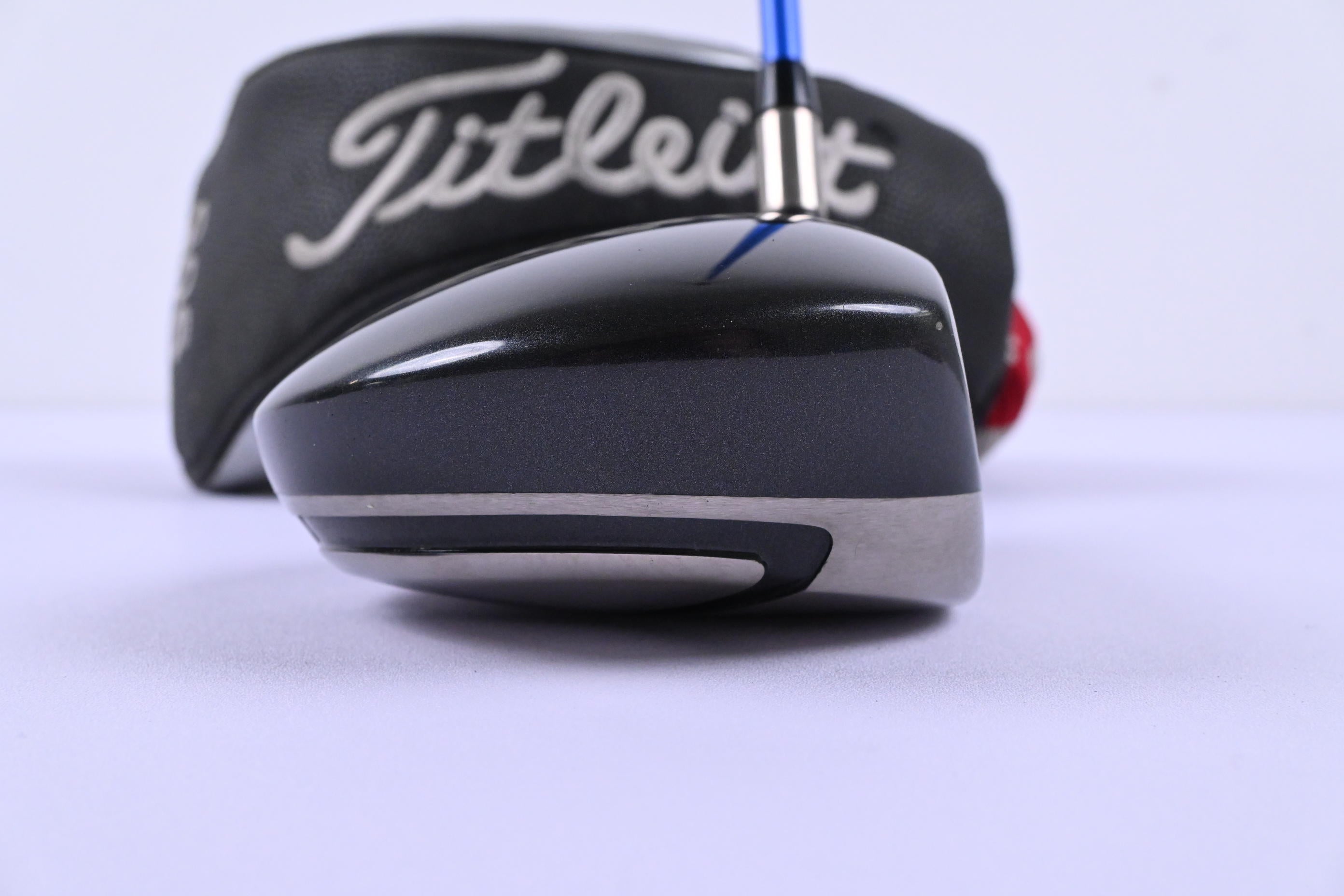 Titleist 905 R Driver / 9.5 Degree / Stiff Flex Grafalloy Blue Shaft
