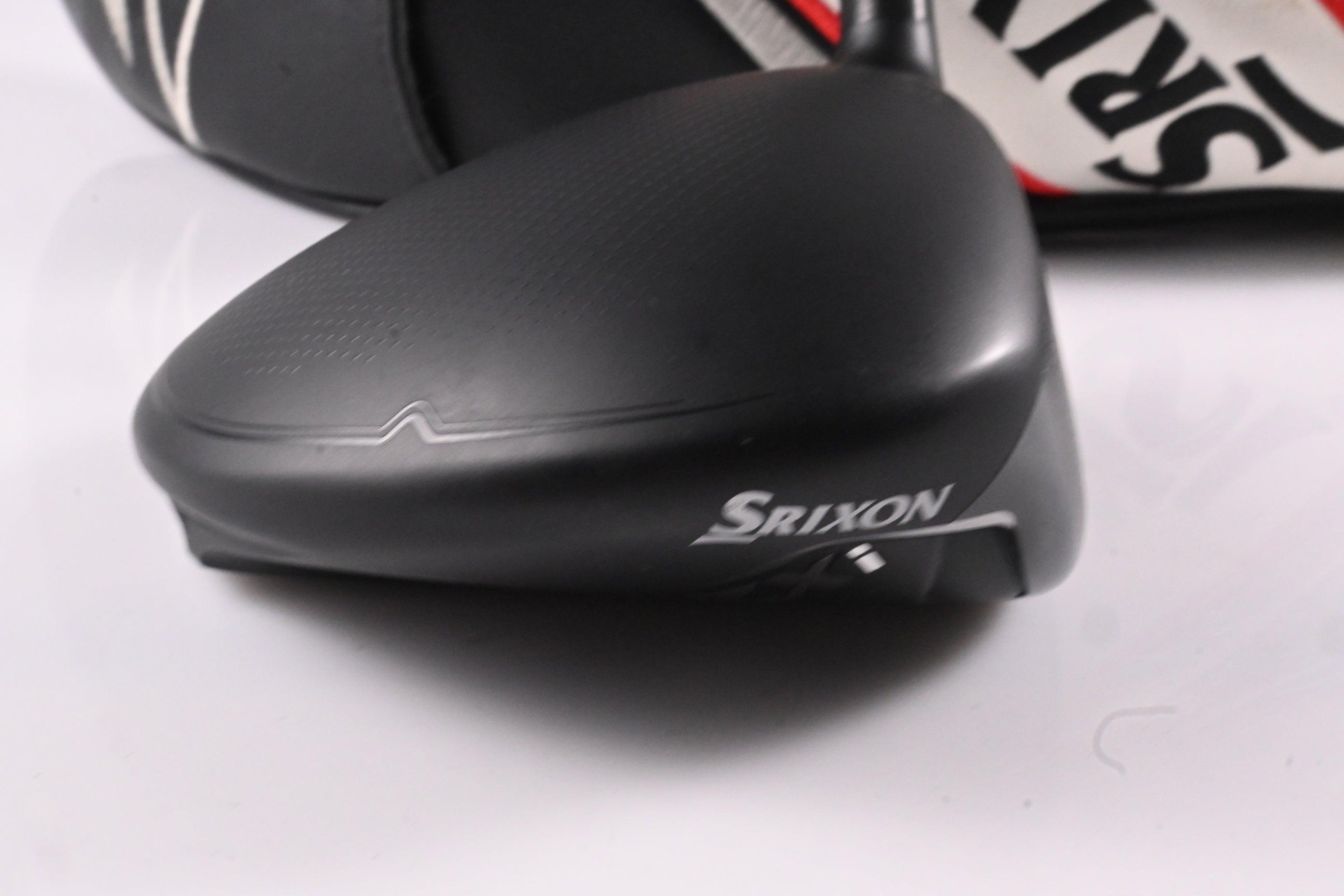 Srixon ZXi Driver / 10.5 Degree / Stiff Flex HZRDUS Black Gen 5 60 Shaft