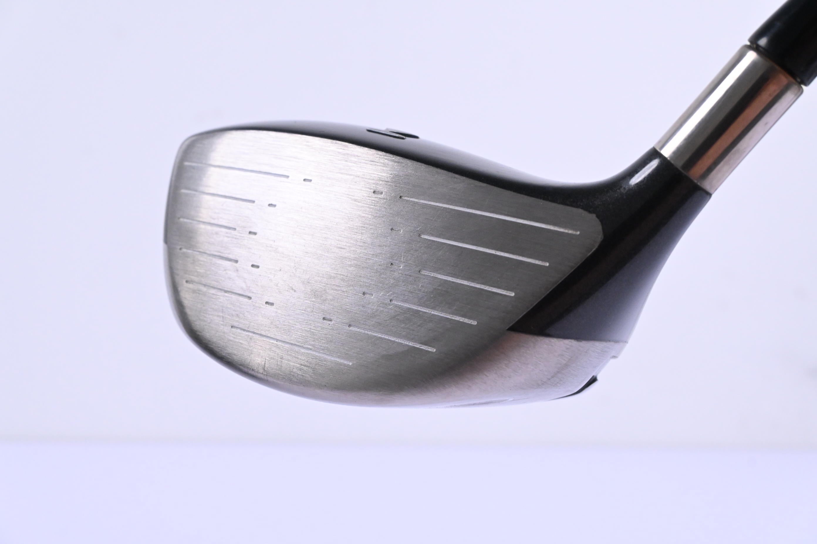 Titleist 905 R Driver / 9.5 Degree / Stiff Flex Grafalloy Blue Shaft