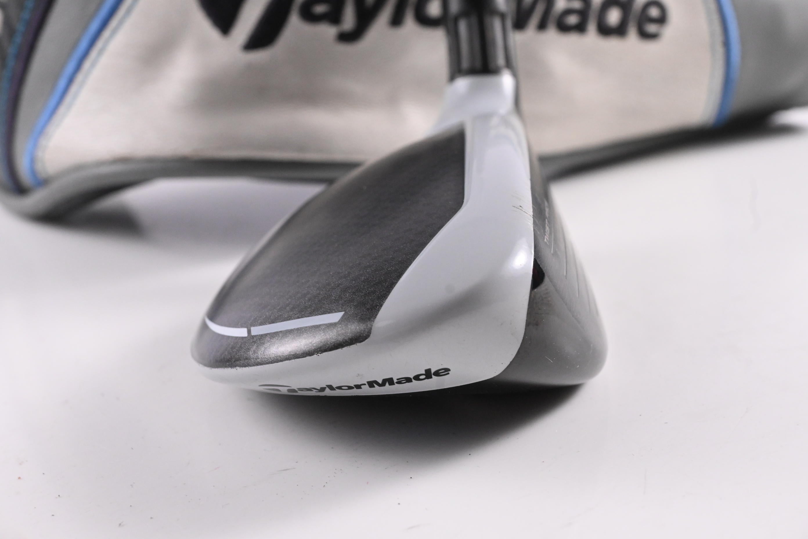 Taylormade SIM Max #3 Hybrid / 19 Degree / Senior Flex UST Mamiya ProForce V2 55