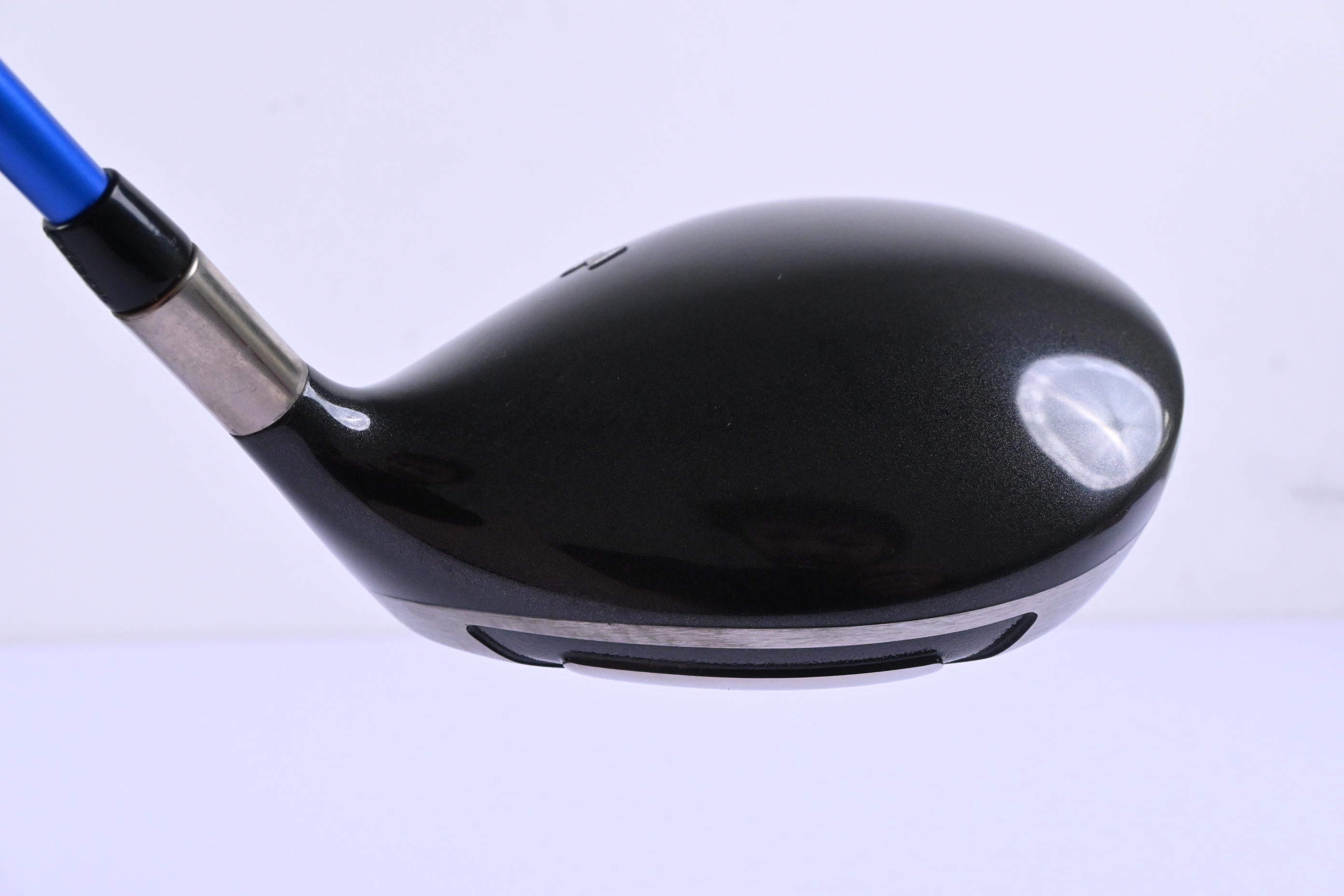 Titleist 905 R Driver / 9.5 Degree / Stiff Flex Grafalloy Blue Shaft