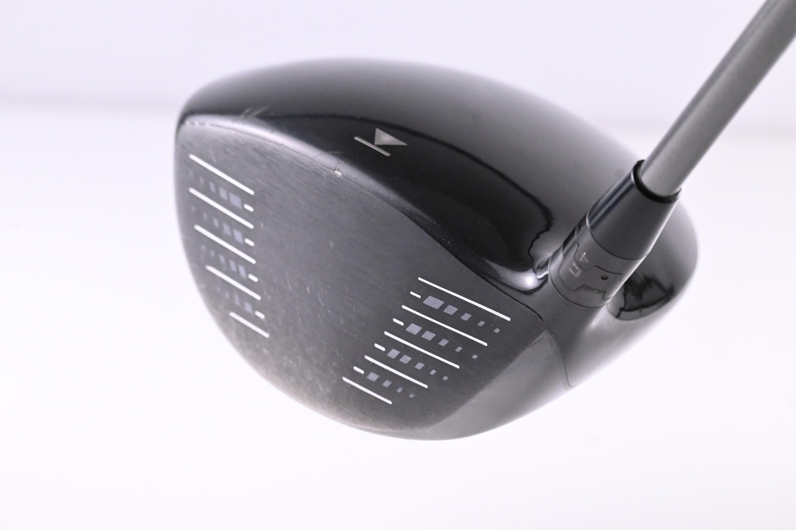 Titleist 913 D2 Driver / 10.5 Degree / X-Flex Aldila Rogue M-AX 65 Shaft