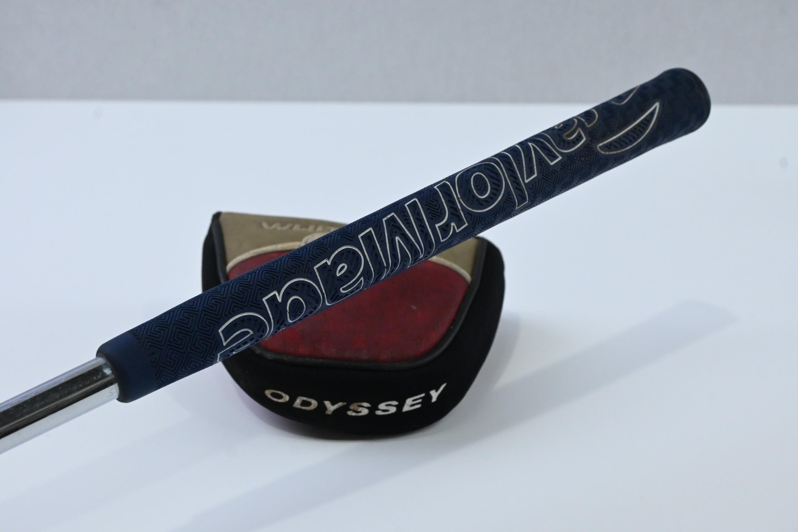 Odyssey White Hot 2 Ball Putter / 34 Inch