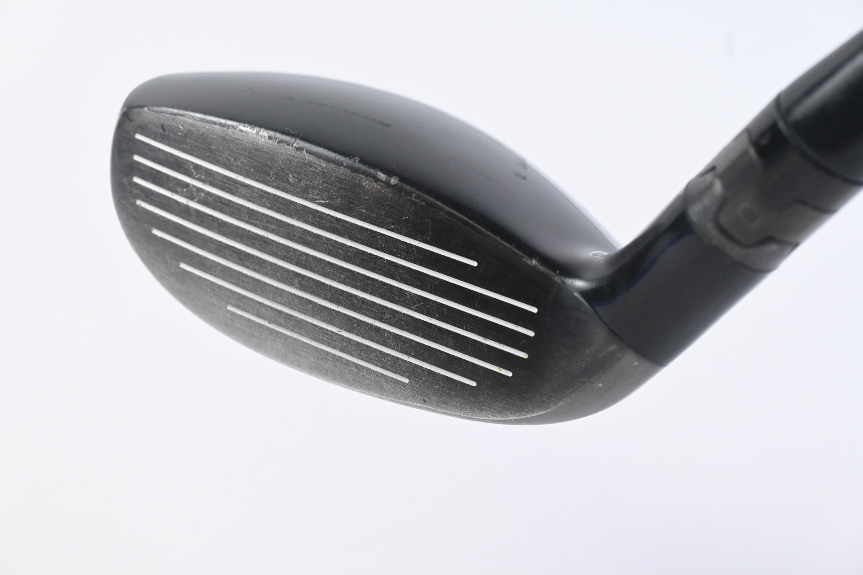 Titleist 910H #2 Hybrid / 17 Degree / Stiff Flex Diamana 'ahina 90 Shaft