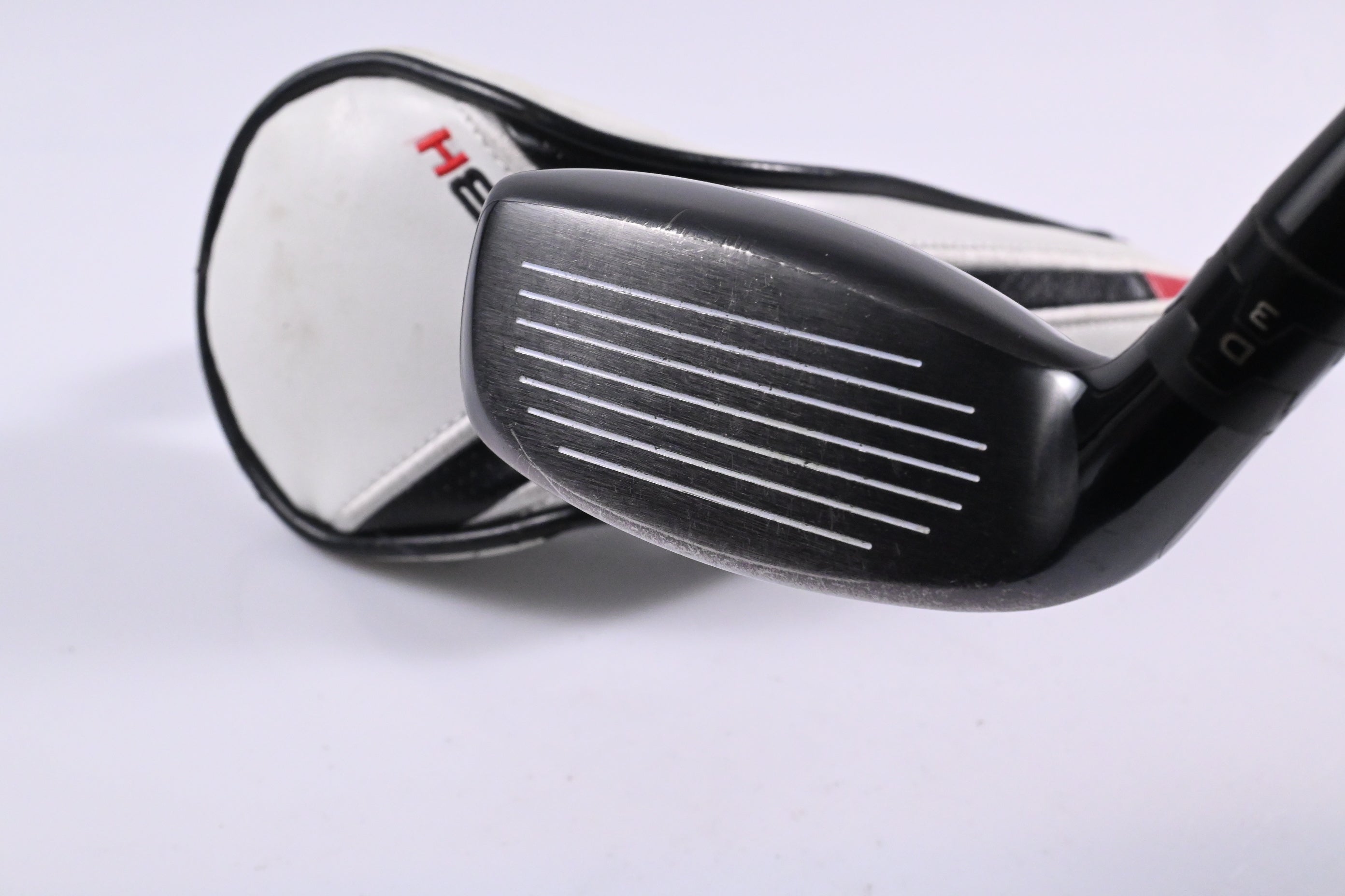 Titleist 818 H2 #2 Hybrid / 17 Degree / Stiff Flex Tensei CK White 90 Shaft