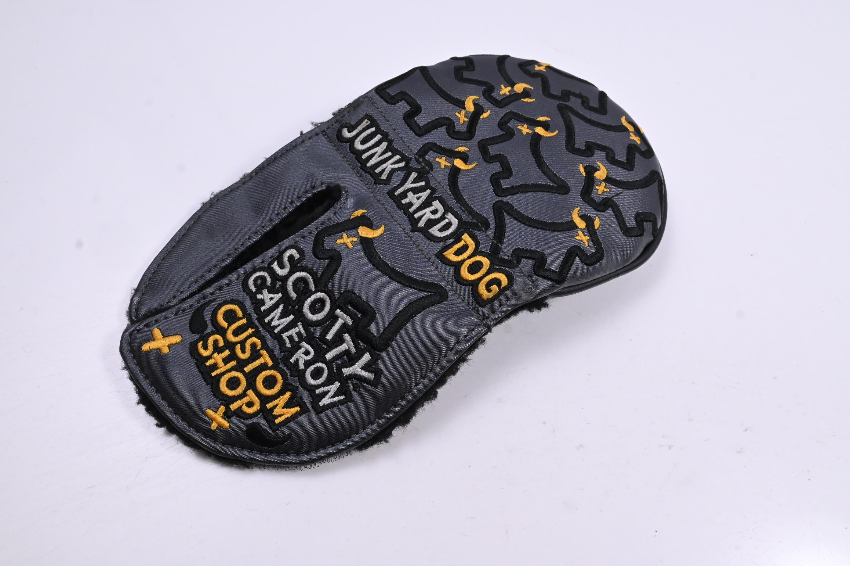 Scotty Cameron Junk Yard Dog 2018 / Putter Headcover / Mallet / Grey