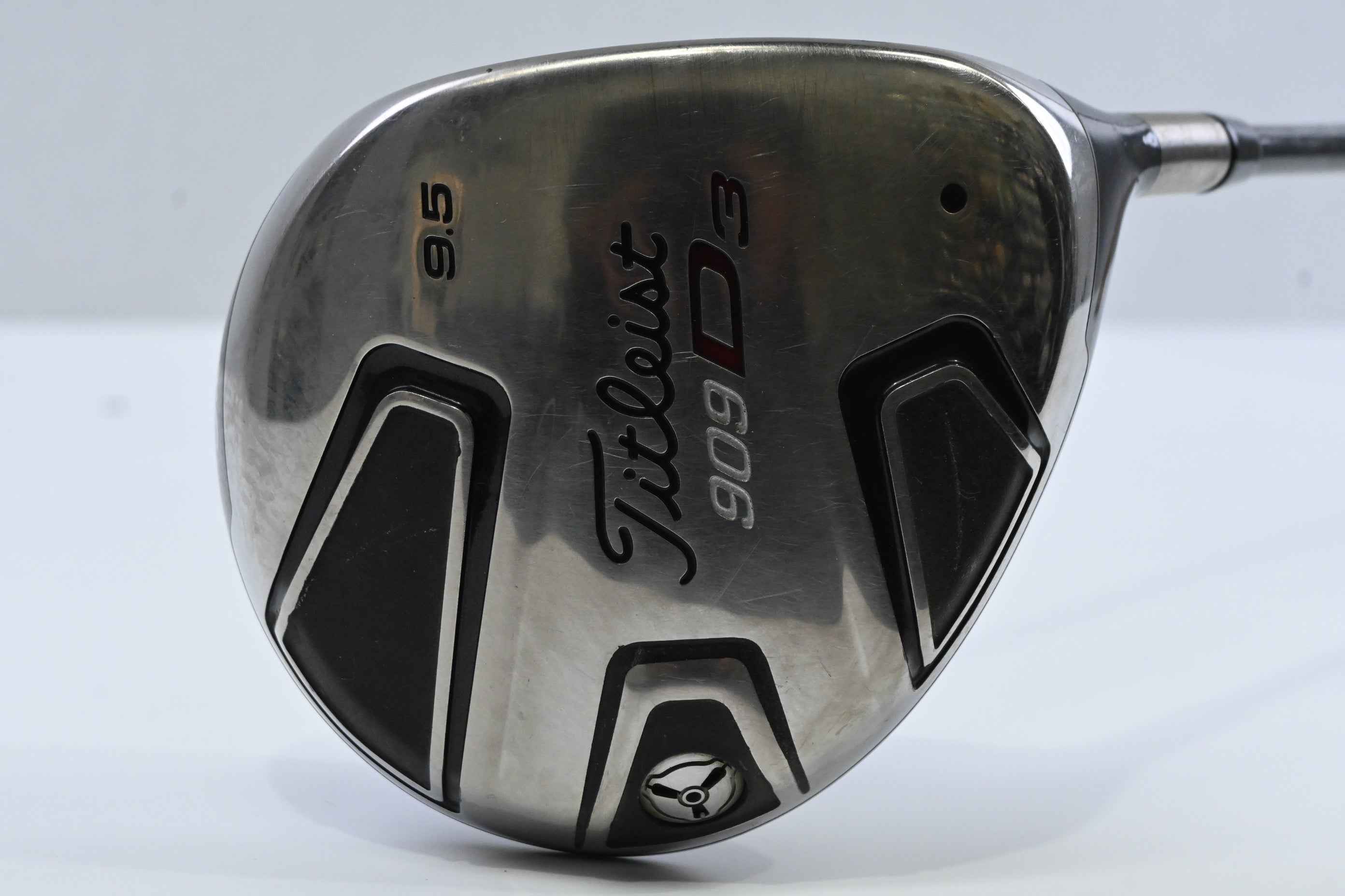 Titleist 909 D3 Driver / 9.5 Degree / Stiff Flex Grafalloy Prolaunch Red Shaft
