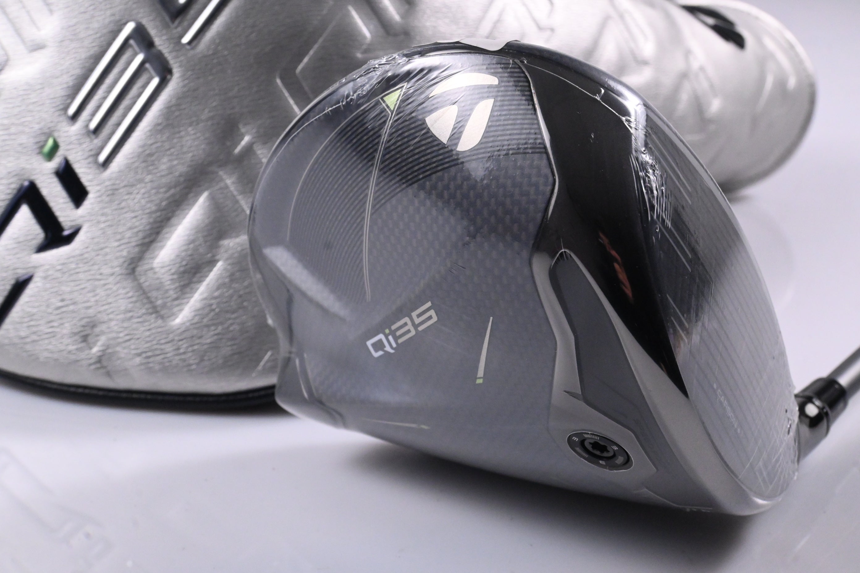 Taylormade Qi35 Driver / 9 Degree / Regular Flex Fujikura Air Speeder 50 Shaft