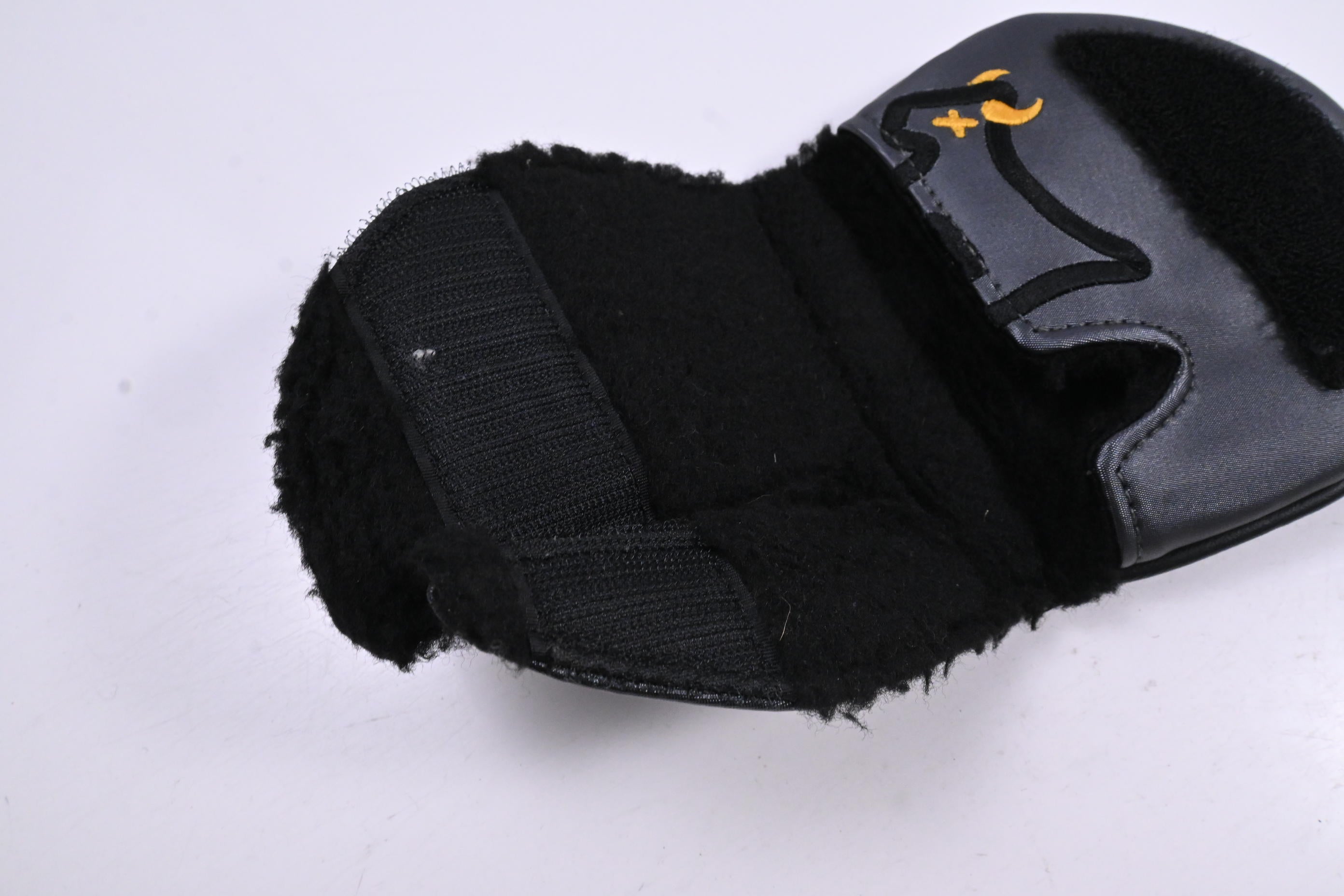 Scotty Cameron Junk Yard Dog 2018 / Putter Headcover / Mallet / Grey