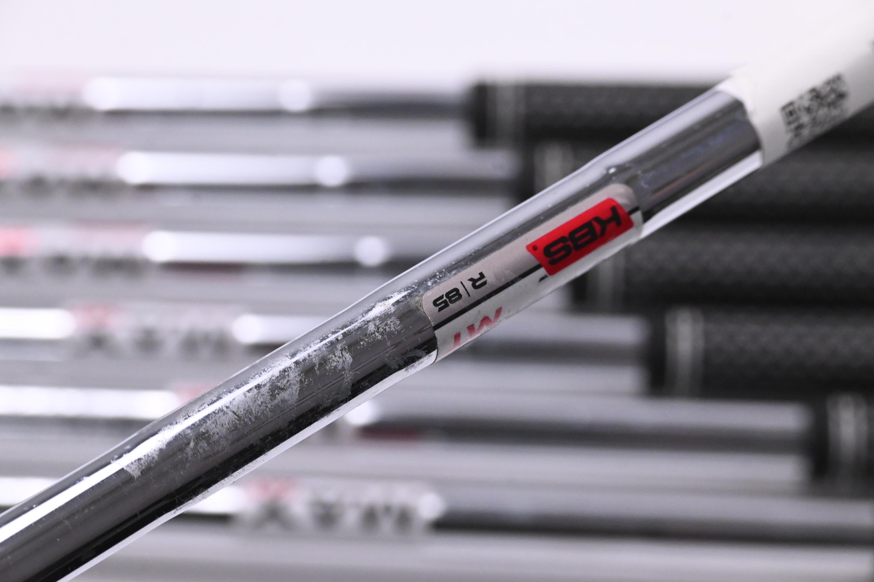 Taylormade SIM2 Max Irons / 5-PW / Regular Flex KBS MAX MT 85 Shaft
