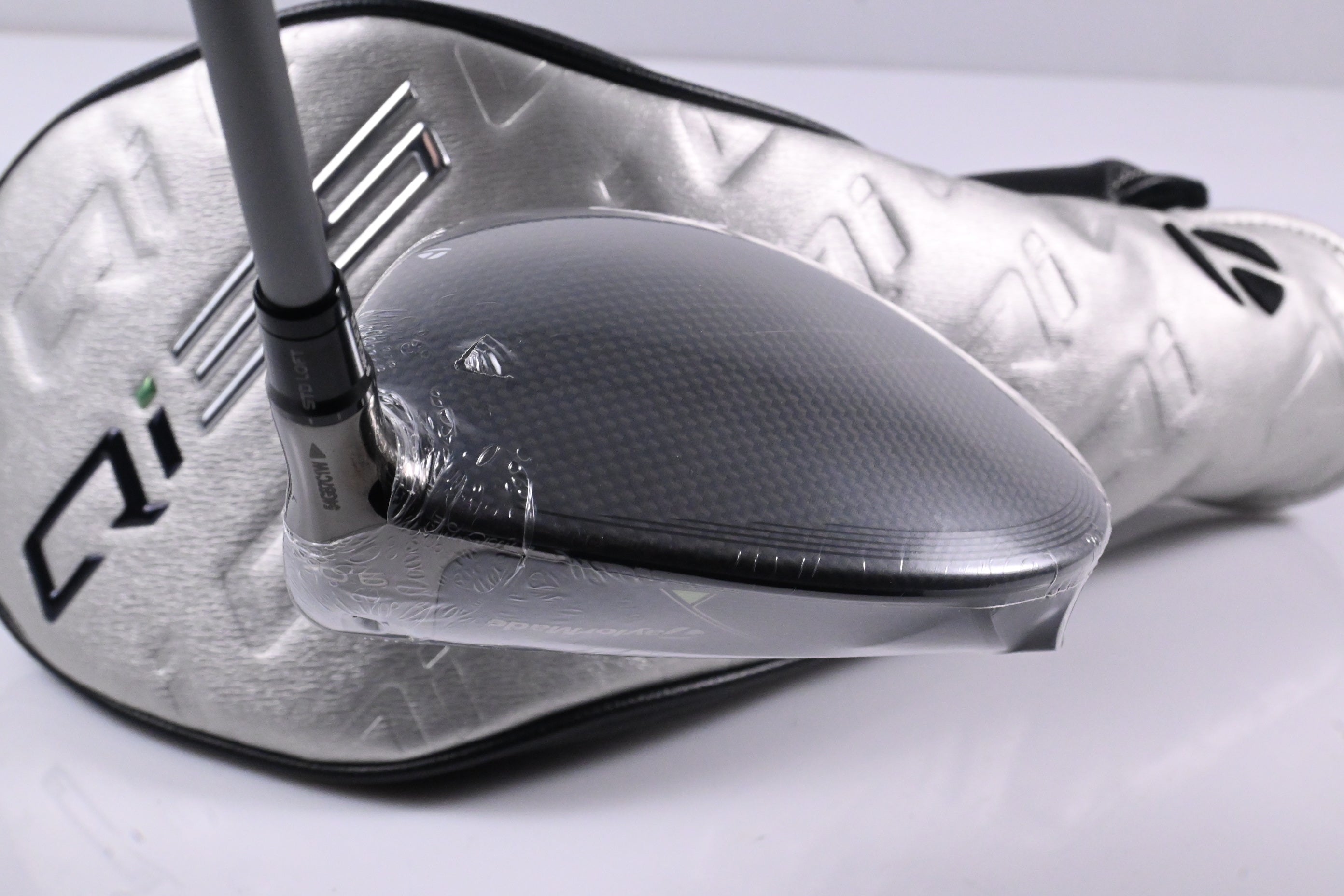 Taylormade Qi35 Driver / 9 Degree / Regular Flex Fujikura Air Speeder 50 Shaft