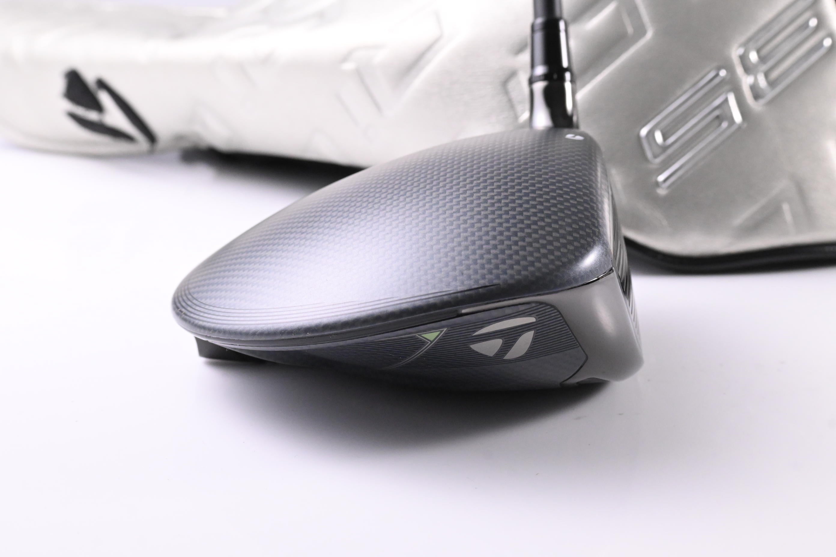 Taylormade Qi35 Driver / 10.5 Degree / Stiff Flex Cypher 2.0 50 Shaft