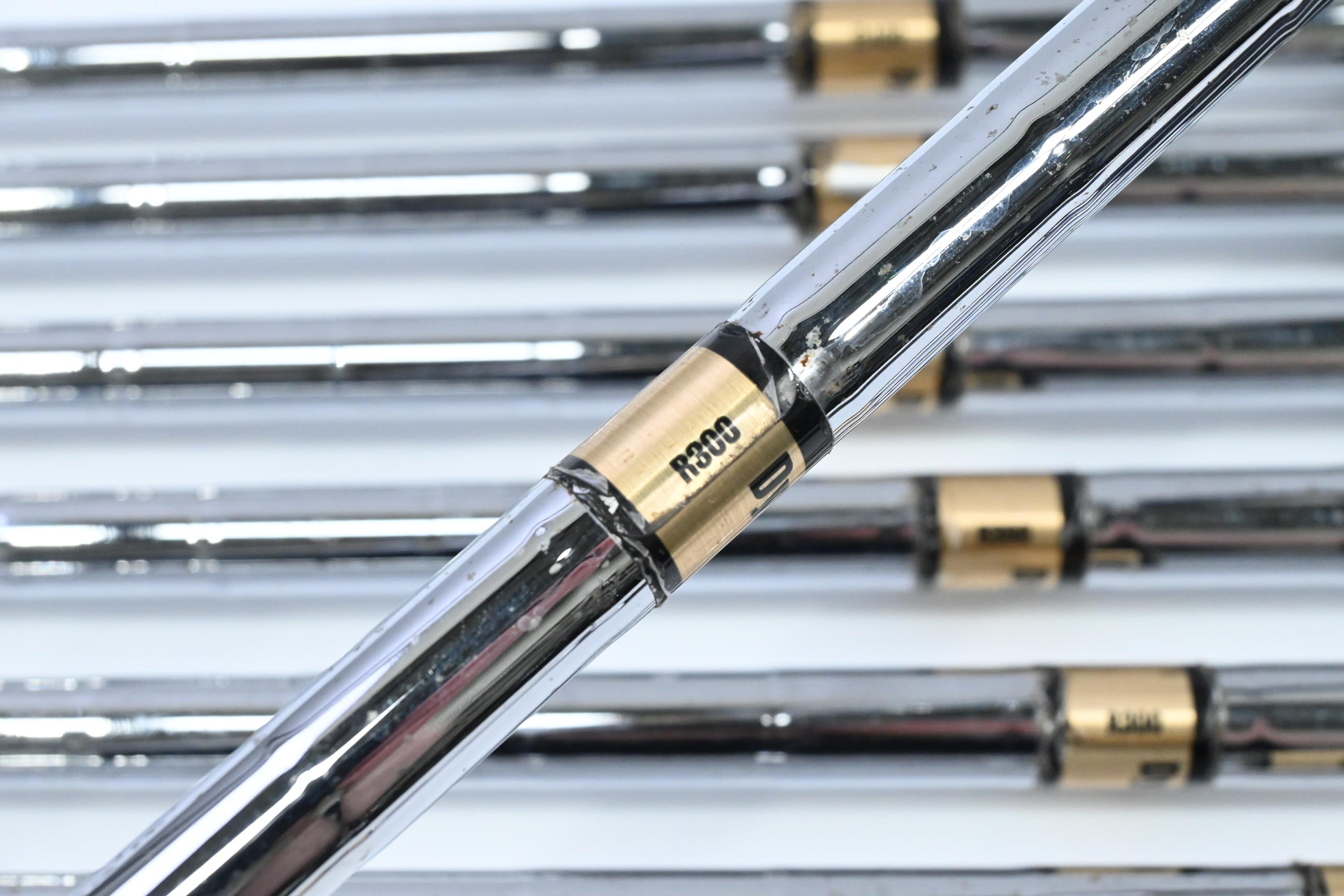 Mizuno MX-20 Irons / 4-PW+GW / Regular Flex Dynamic Gold Lite R300 Shafts