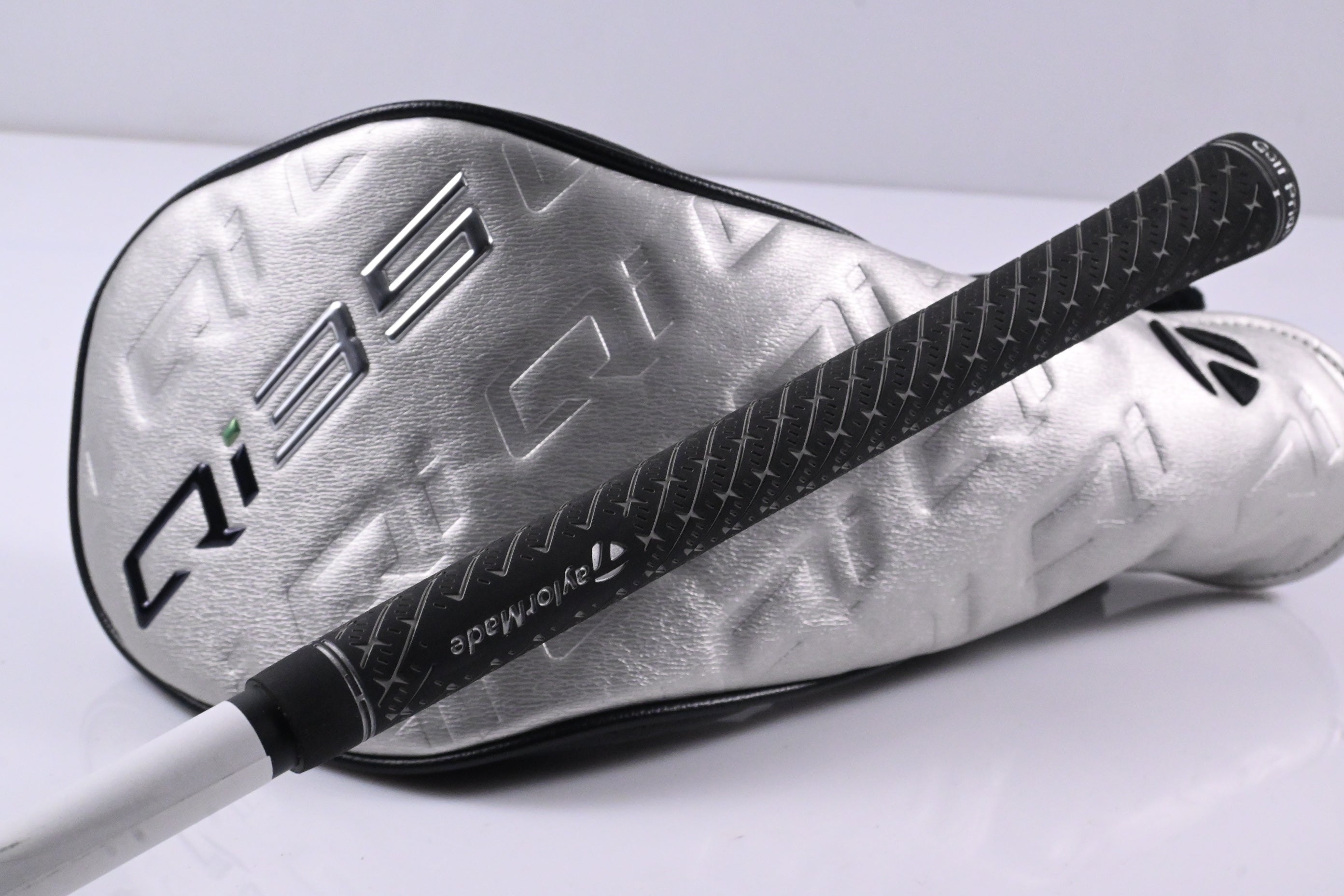 Taylormade Qi35 Driver / 9 Degree / Regular Flex Fujikura Air Speeder 50 Shaft