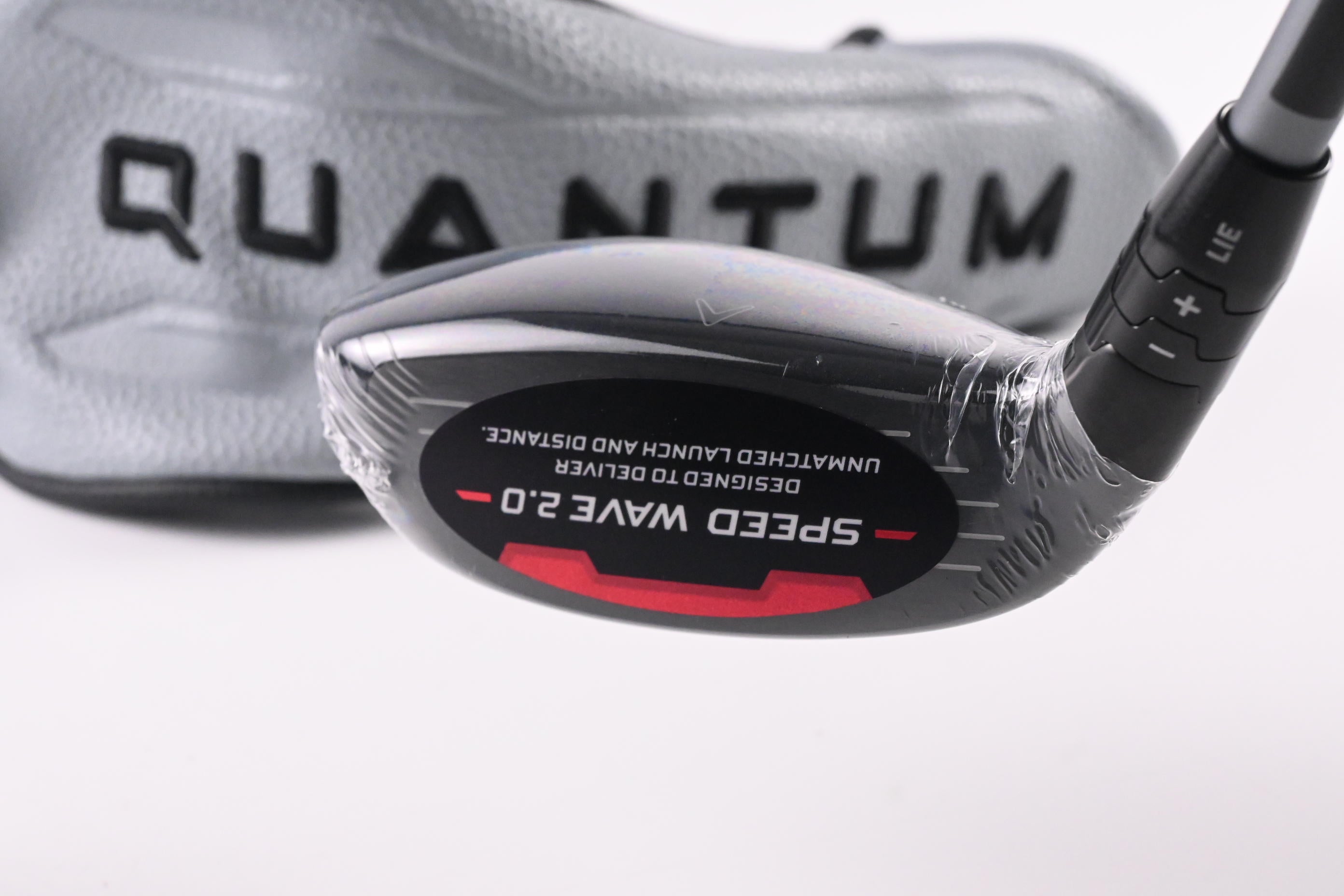 Callaway Quantum Max #4 Hybrid / 21 Degree / Regular Flex Denali Silver 60 Shaft