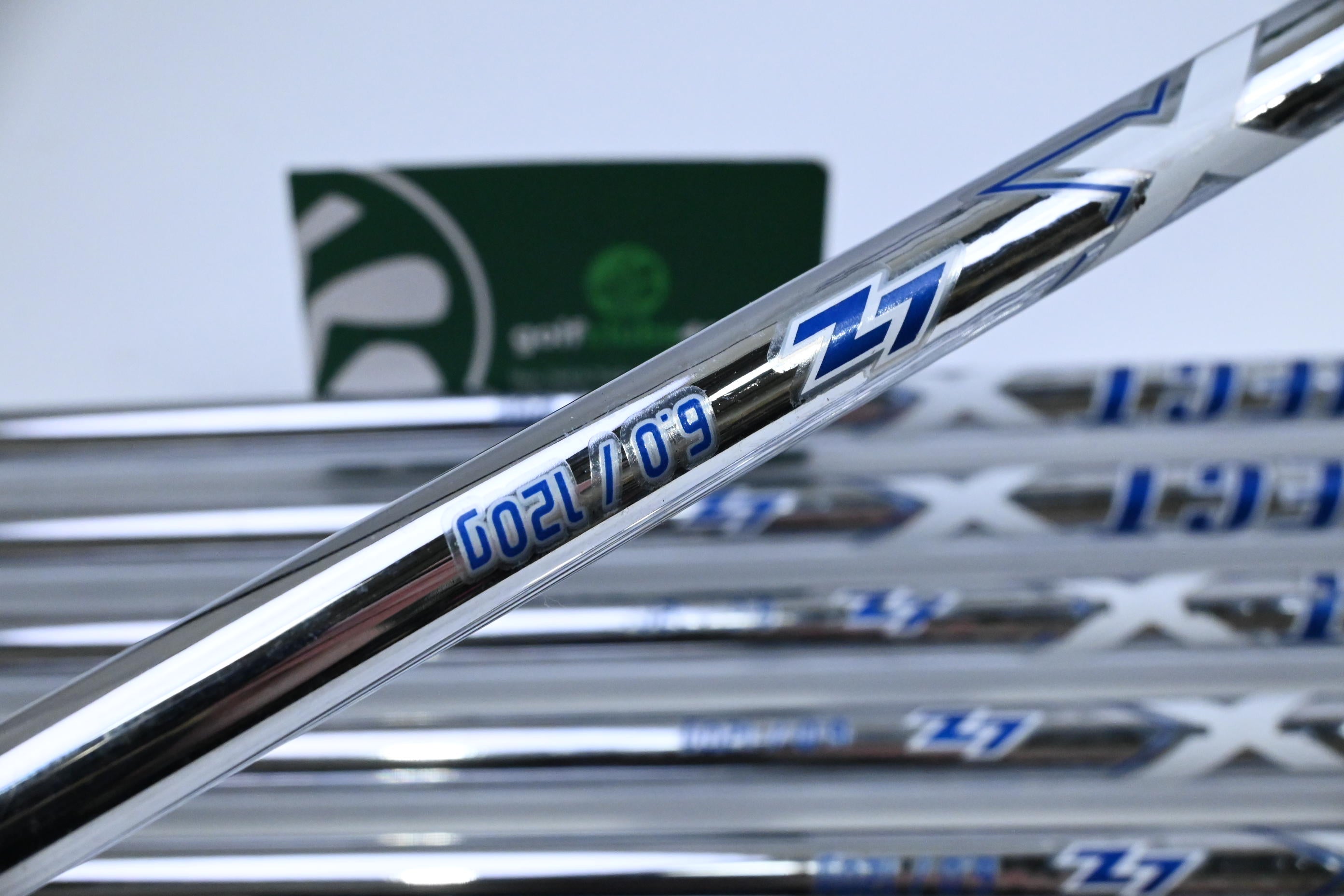 Taylormade P.7CB/P770 Combo Irons / 4-PW+AW / Stiff Flex Project X LZ 120 Shafts