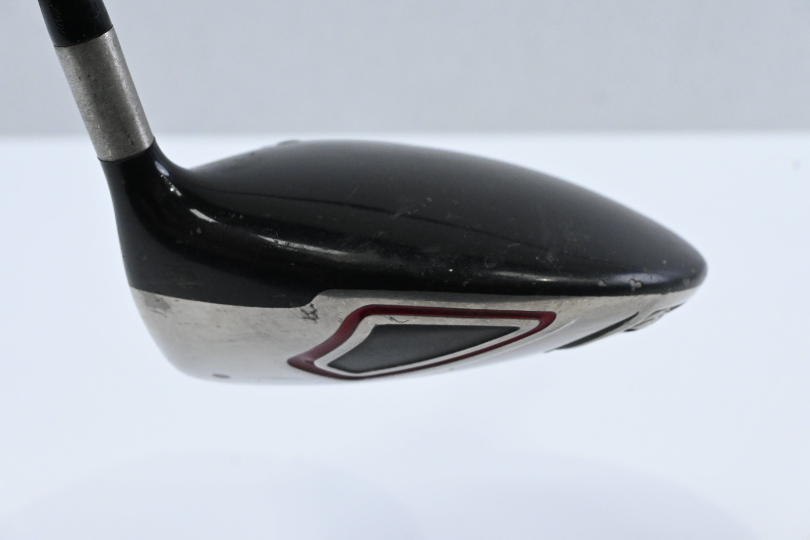 Titleist 909 D Comp Driver / 9.5 Degree / Stiff Flex Matriz Ozik Xcon-6 Shaft