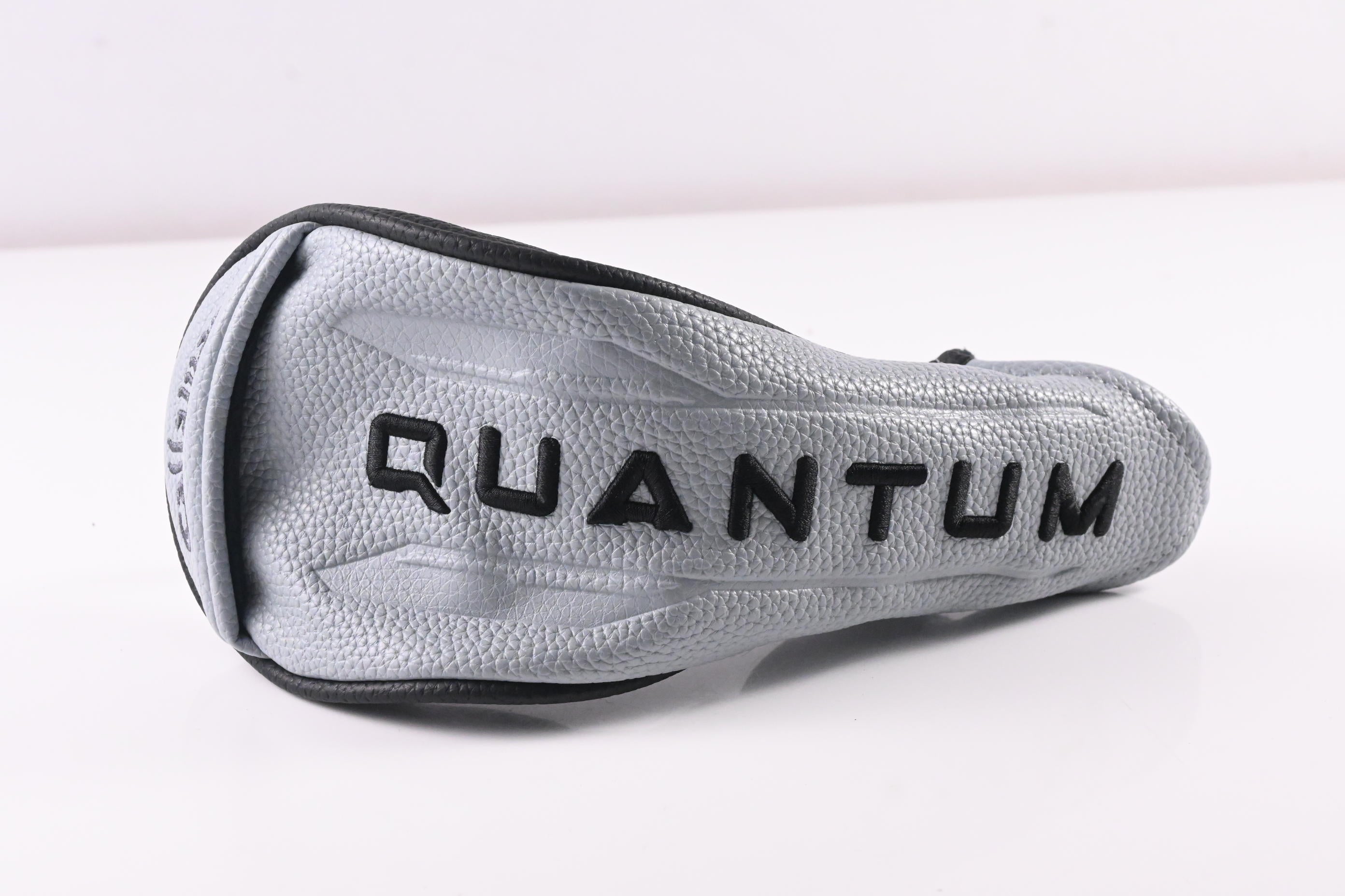 Callaway Quantum Max #4 Hybrid / 21 Degree / Regular Flex Denali Silver 60 Shaft