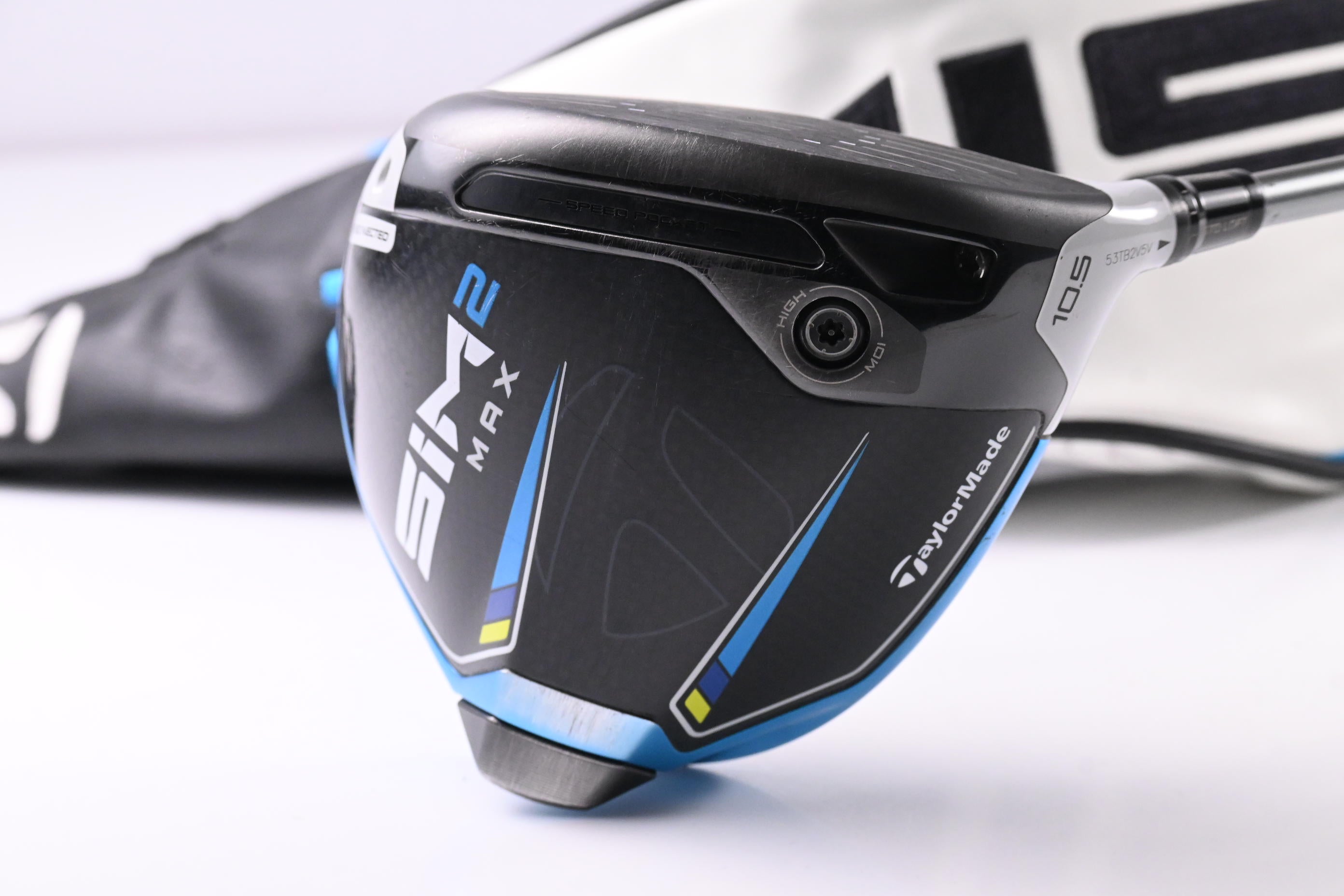 Taylormade SIM2 Max Driver / 10.5 Degree / Regular Flex UST Mamiya Helium Shaft